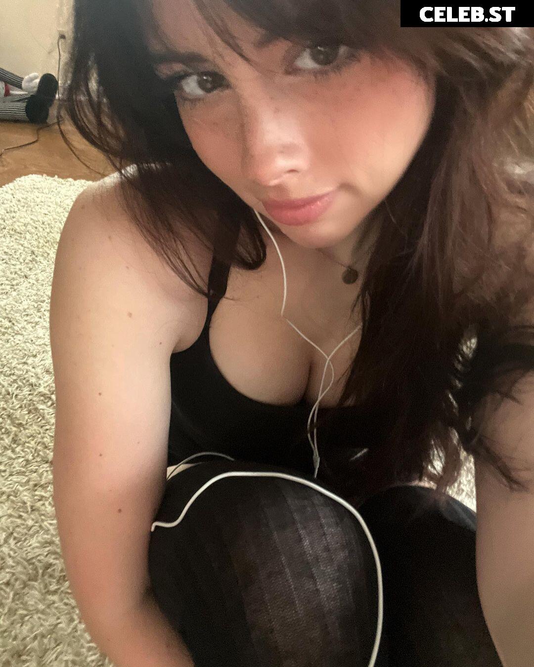 Liv @littlelivbug Image 12004110