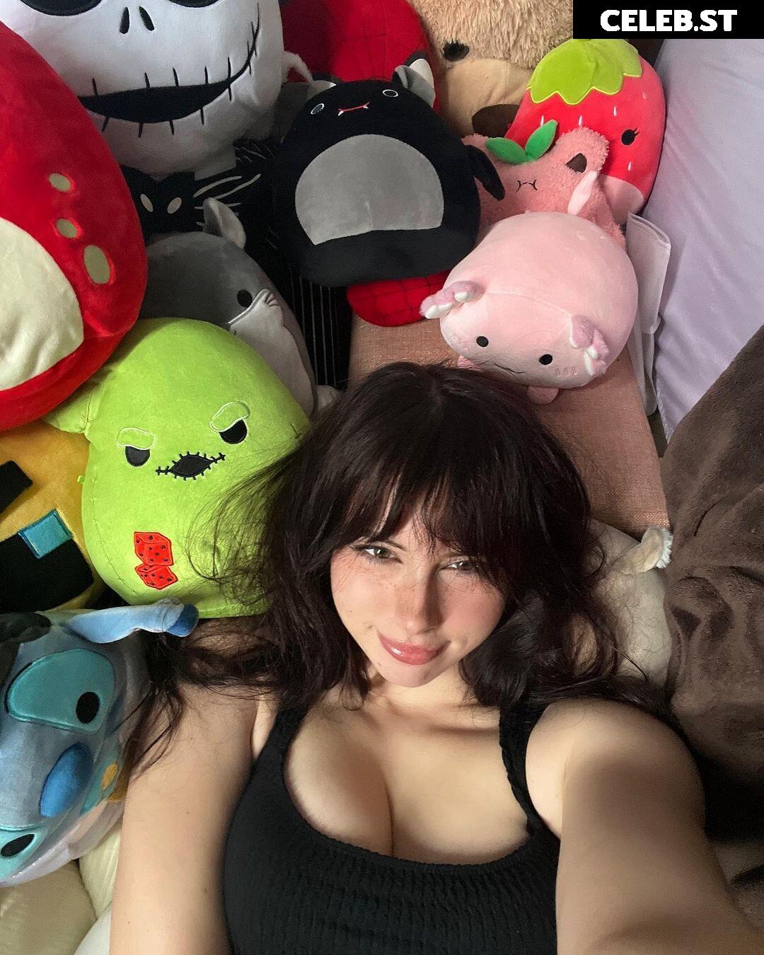 Liv @littlelivbug Image 12004134