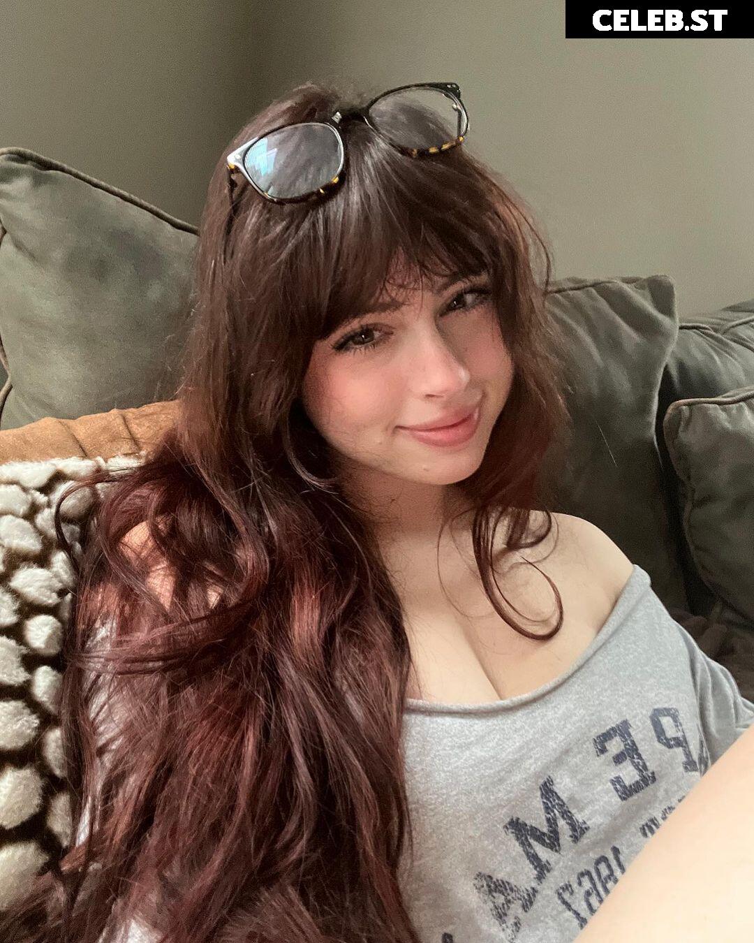 Liv @littlelivbug Image 12004017