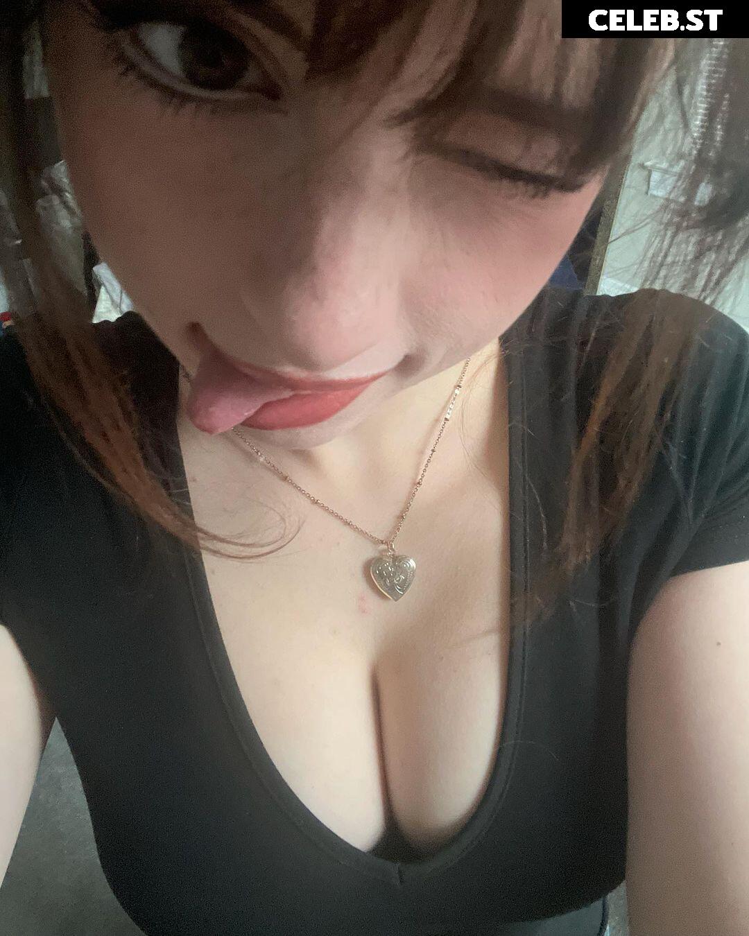 Liv @littlelivbug Image 12004042