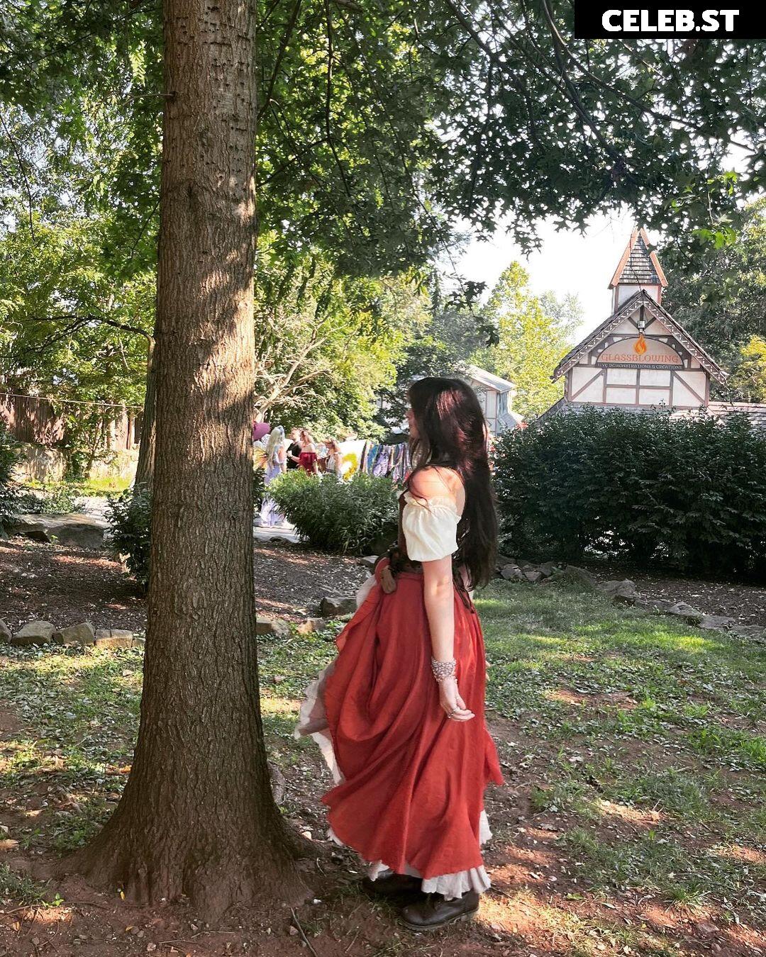 Liv @littlelivbug Image 12004074