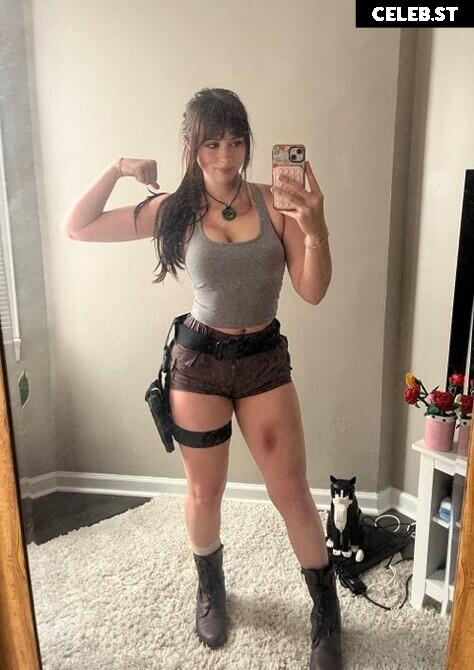 Liv @littlelivbug Image 12004312