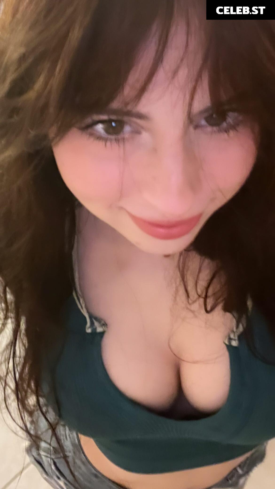 Liv @littlelivbug Image 12004306