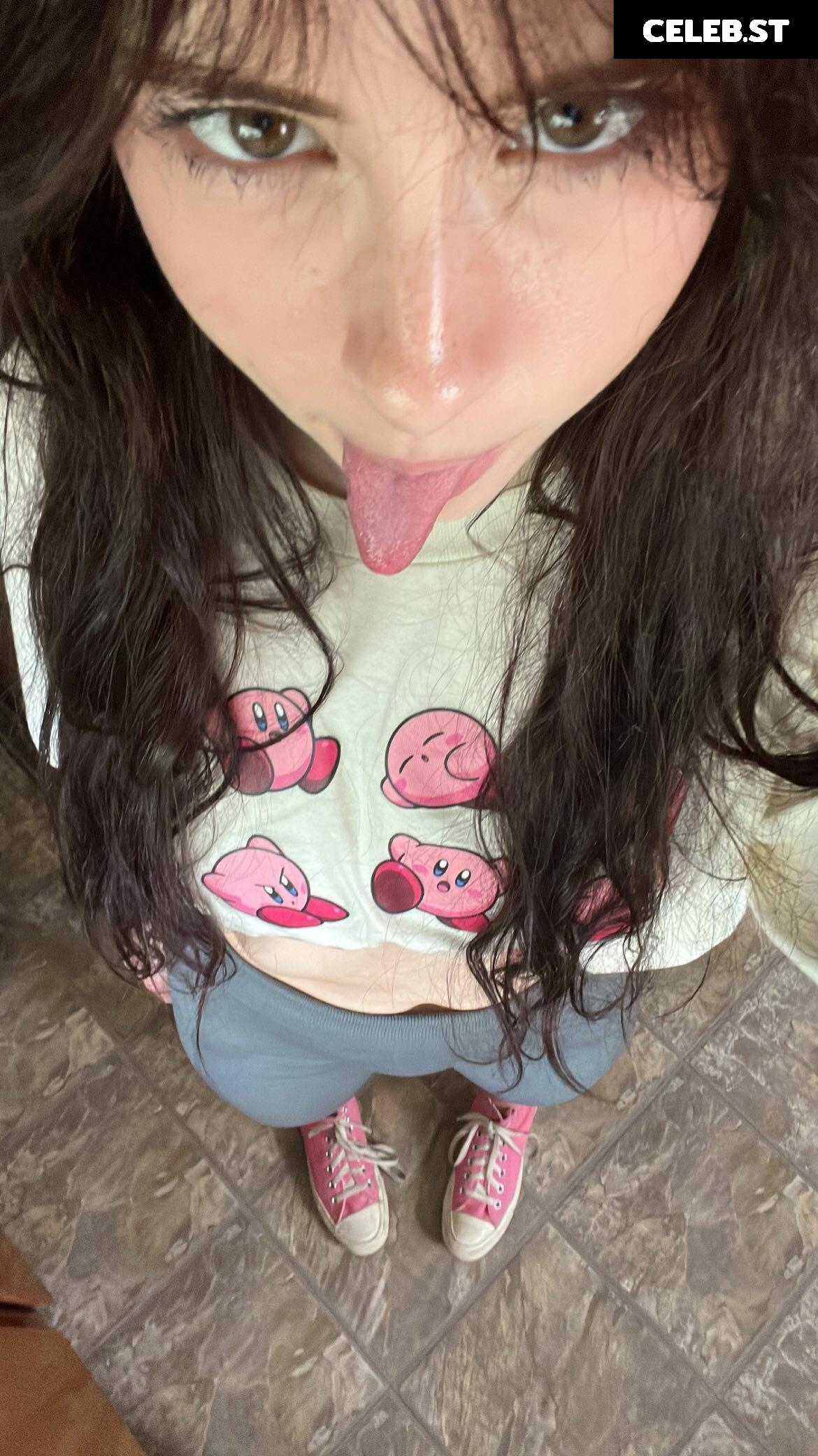 Liv @littlelivbug Image 12004308