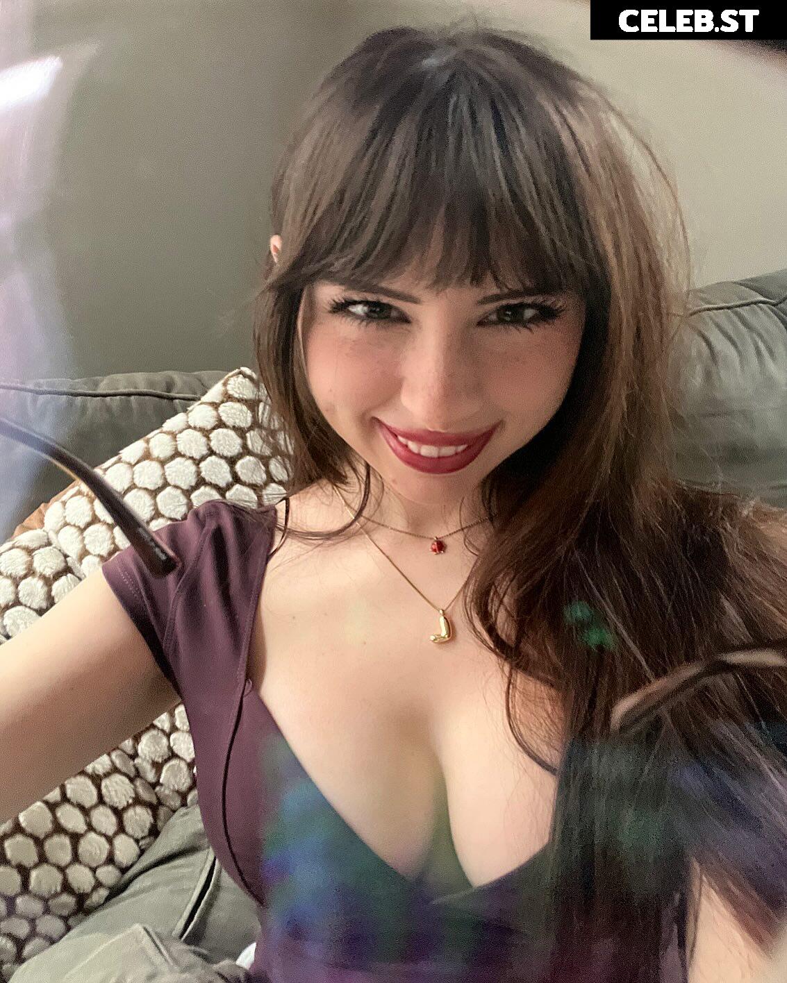 Liv @littlelivbug Image 12004340