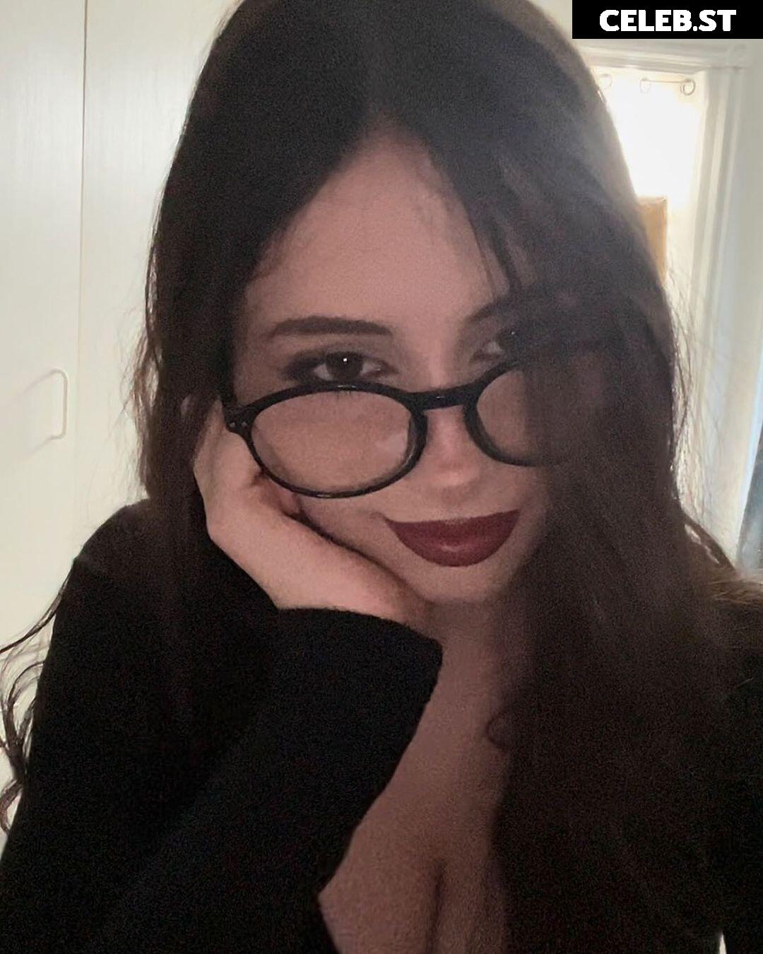 Liv @littlelivbug Image 12004225