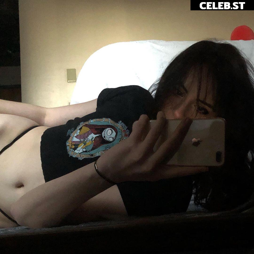 Liv @littlelivbug Image 12004267