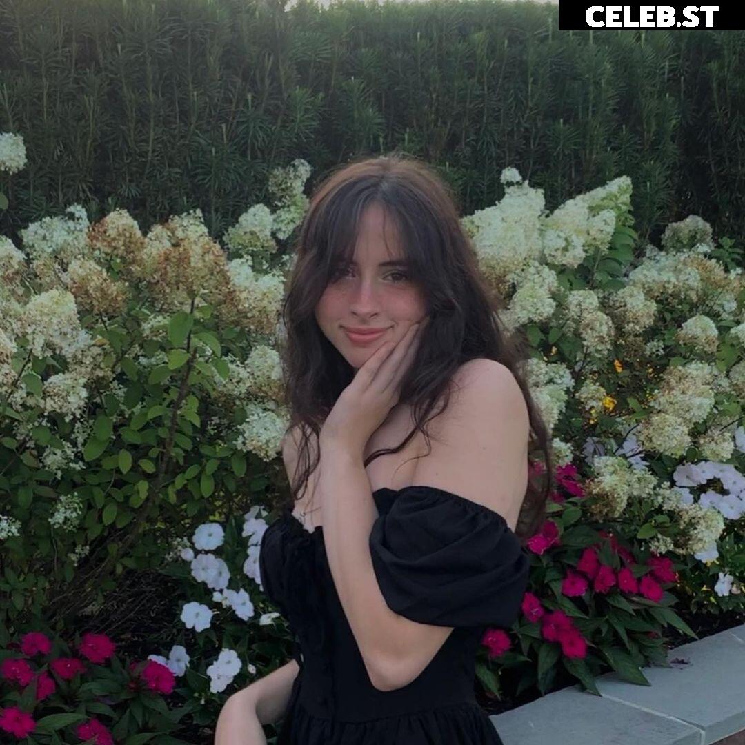 Liv @littlelivbug Image 12004268