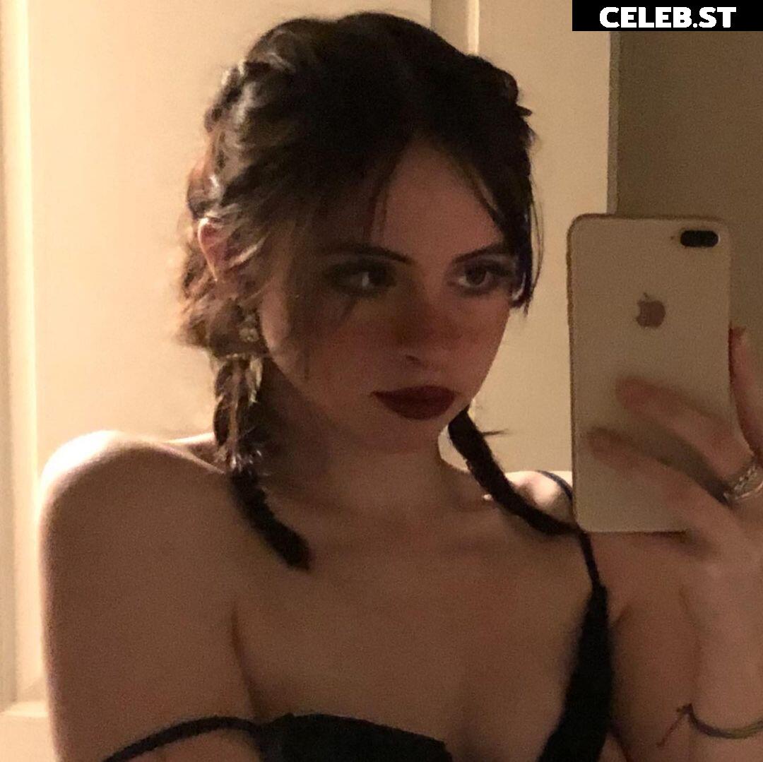 Liv @littlelivbug Image 12004278