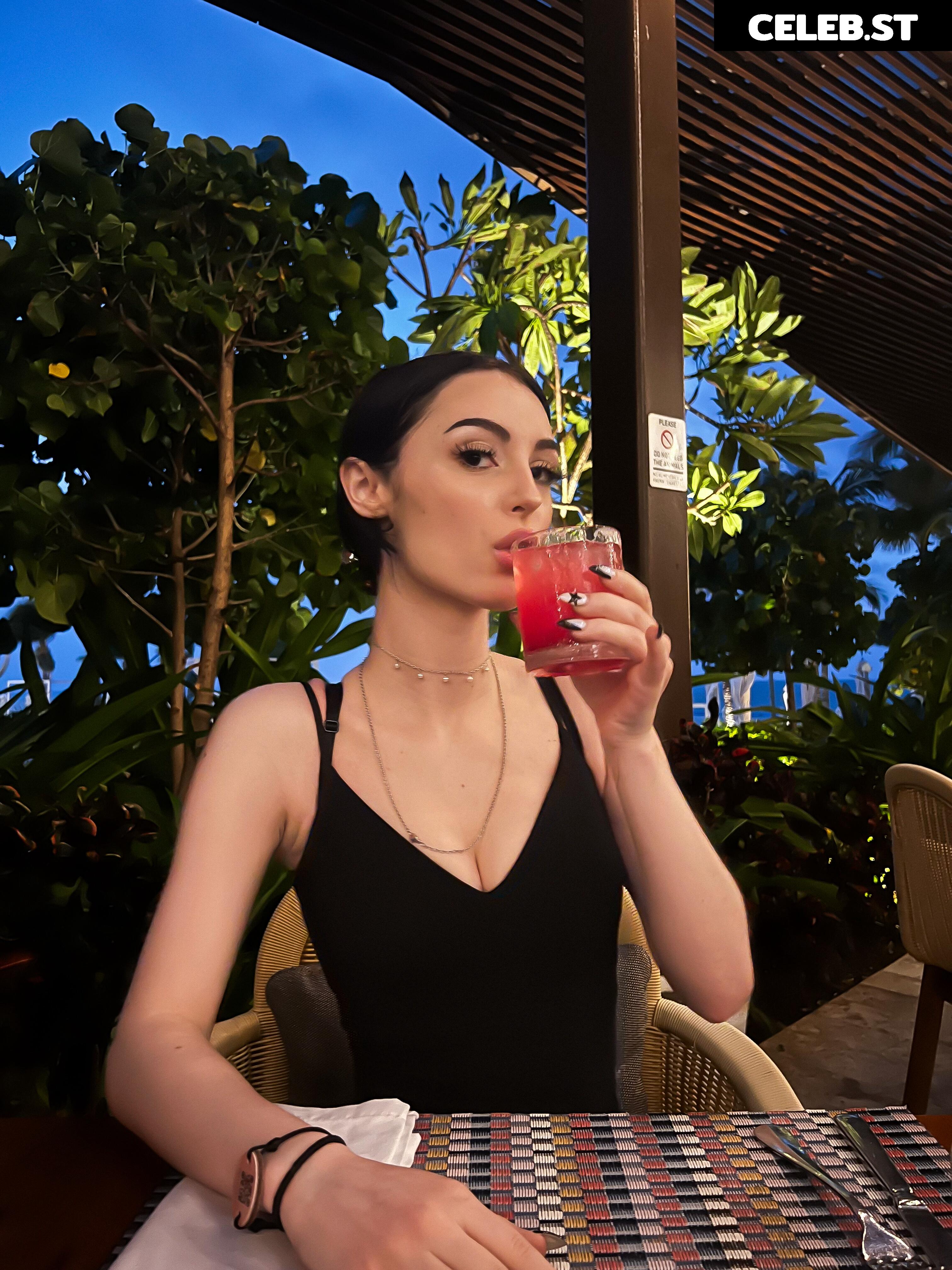 1Kyle8 Image 12007439