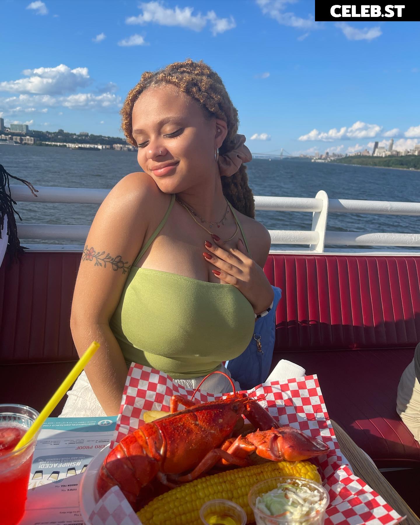 Lexcova / Lexay_X / Kingkorbel Image 12006197