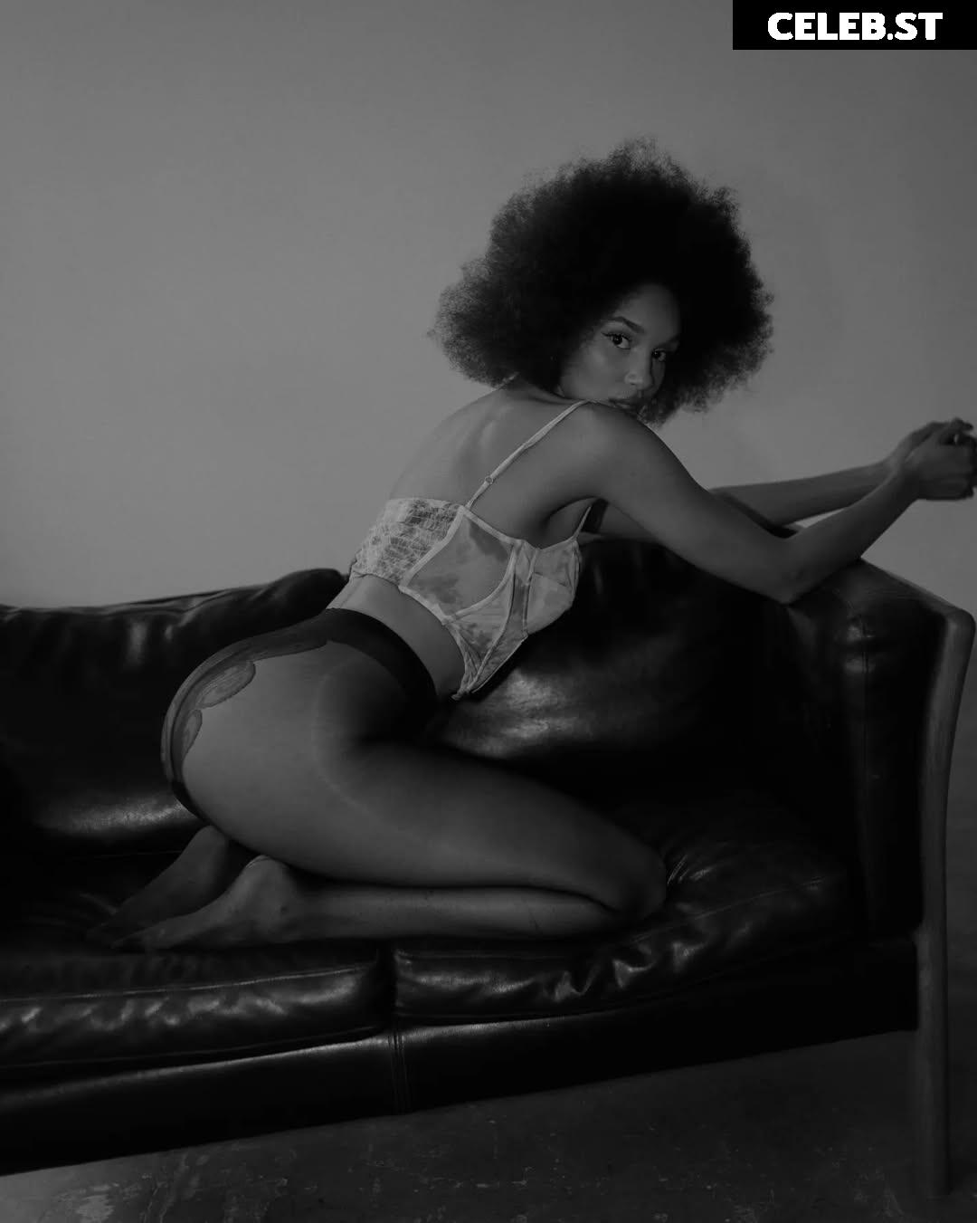 Nicole Akonchong | @nicoleakonchong Image 12006015