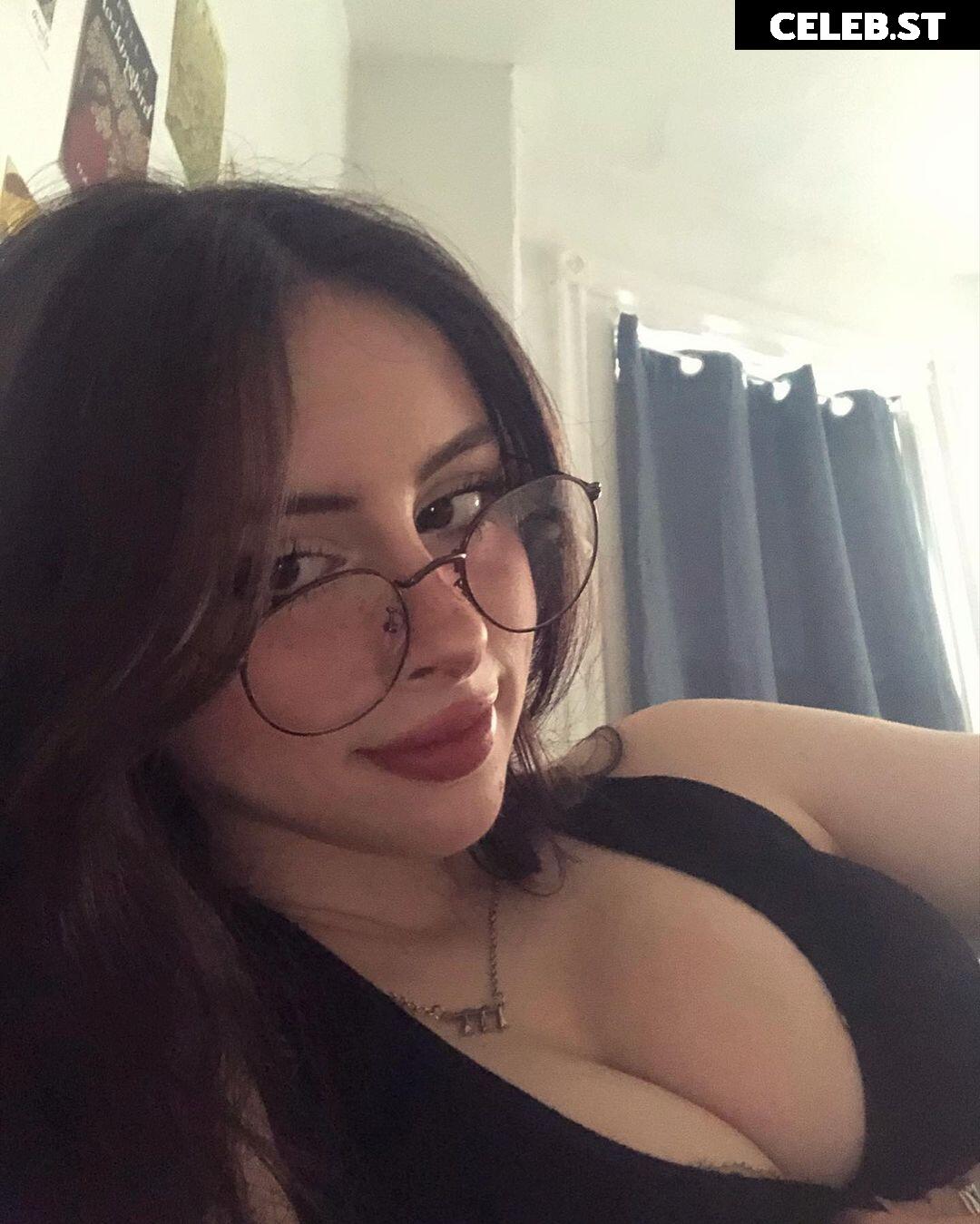 Liv @littlelivbug Image 12003940