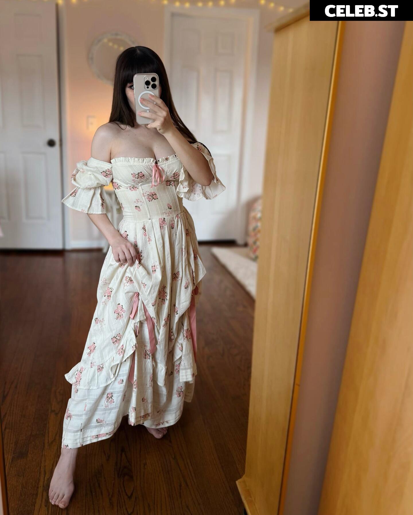 Aara Lee (aara.lee) Image 12003870