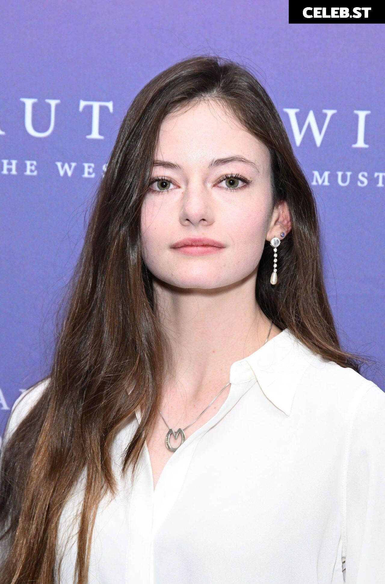 Mackenzie Foy Image 12002340