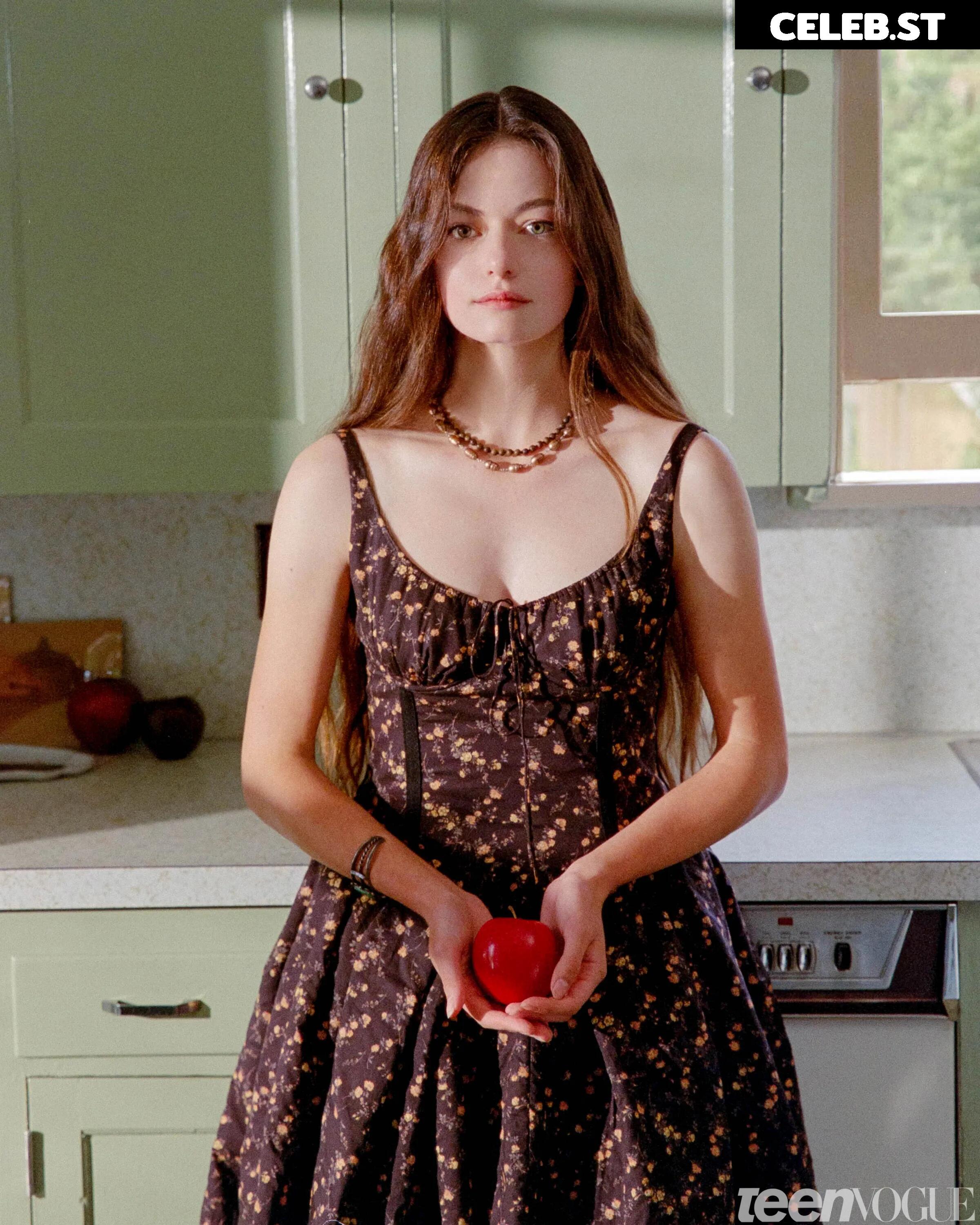 Mackenzie Foy Image 12002346