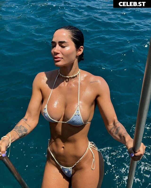 Bru Luccas / Bruna Luccas Image 12098697