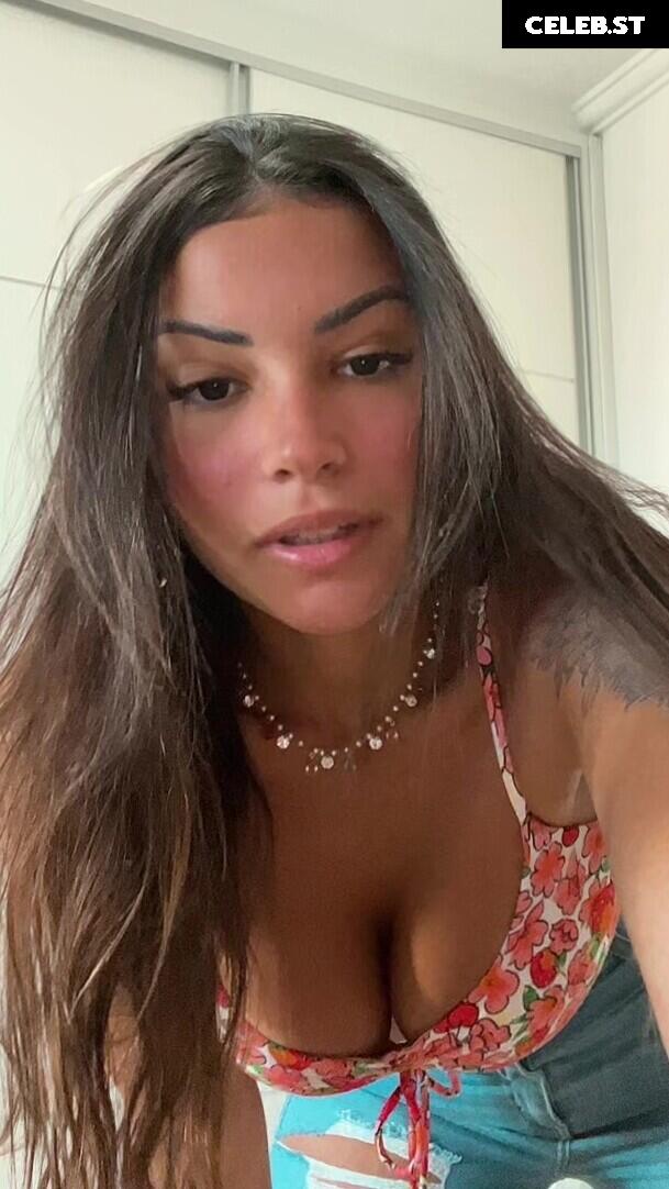 Gabriela Moura | gabimfmoura Image 12098244