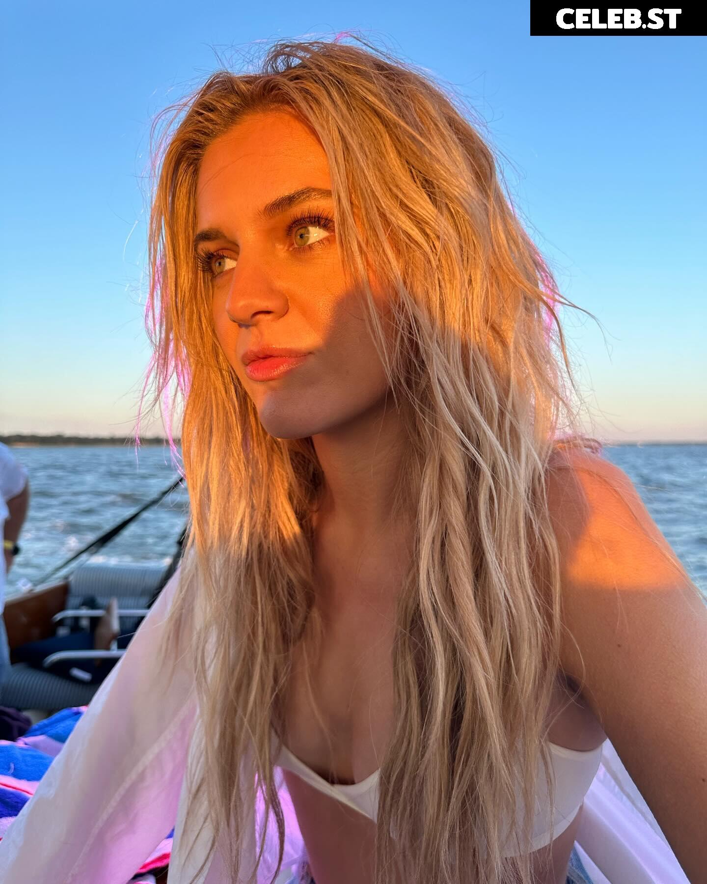 Kelsea Ballerini Image 12092902