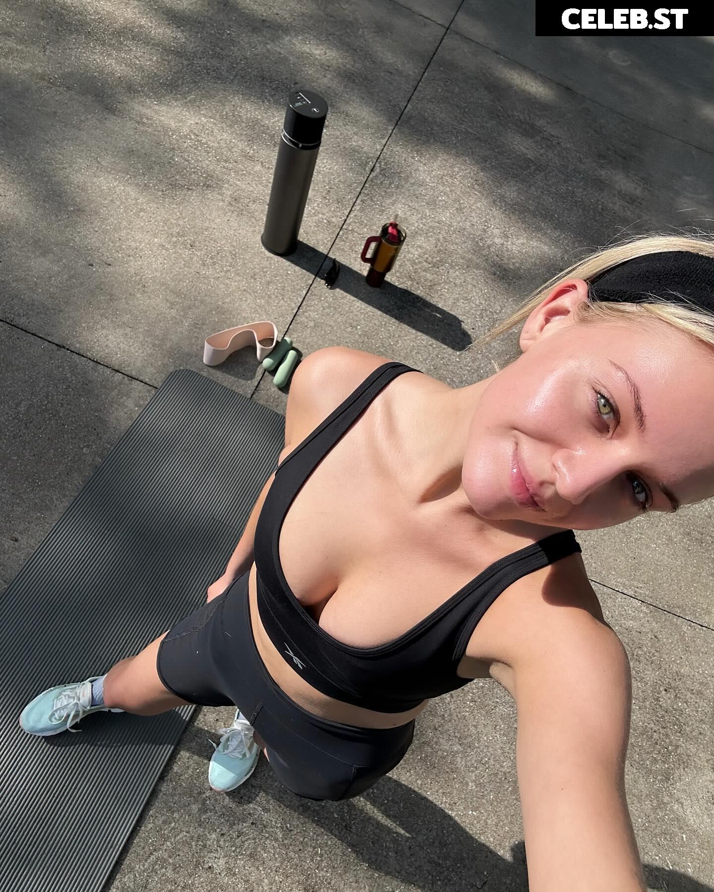 Kelsea Ballerini Image 12092901