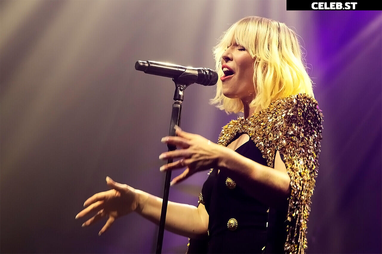 Natasha Bedingfield Image 12092811