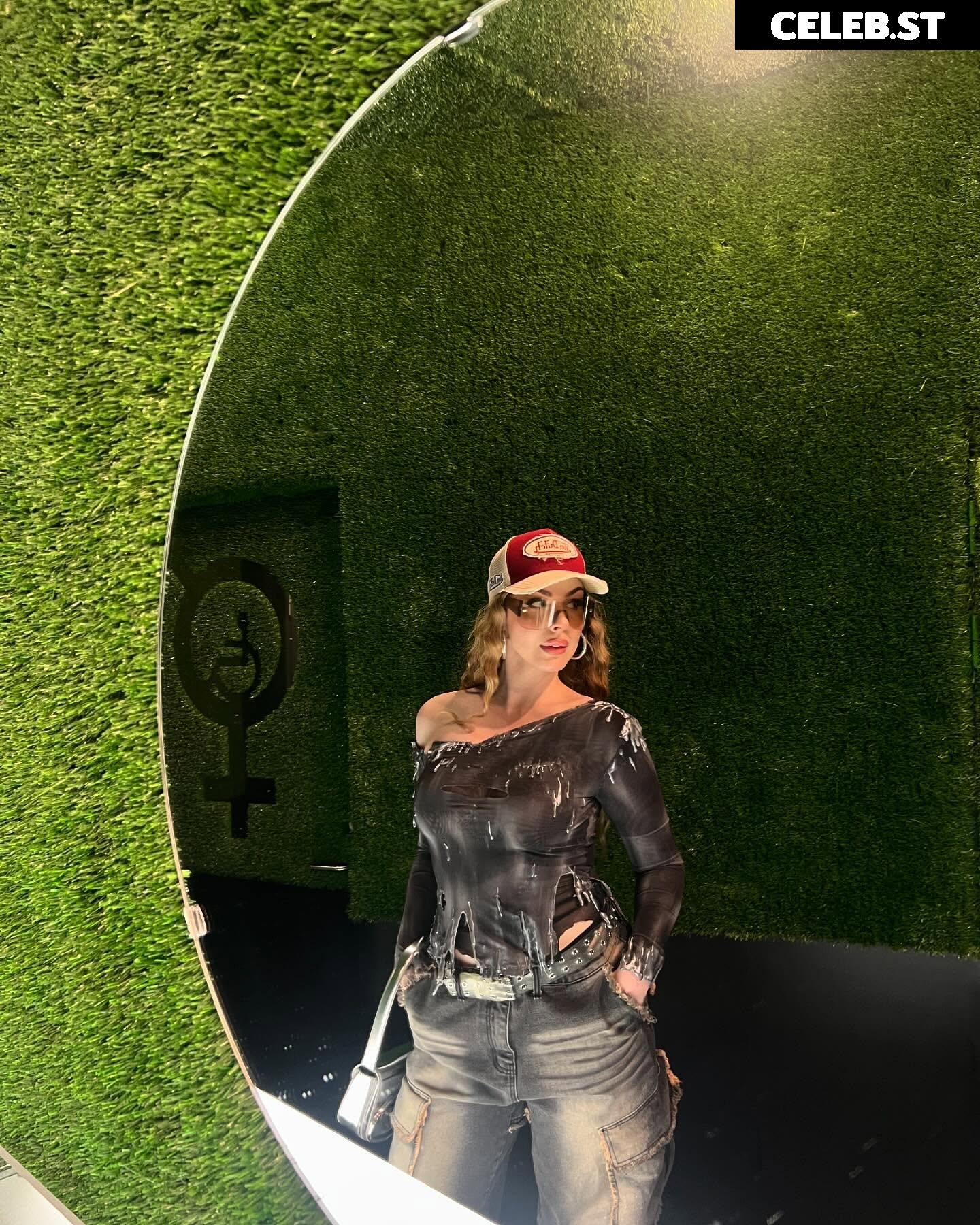 Ronja Kruus / ronjakruus Image 12092683