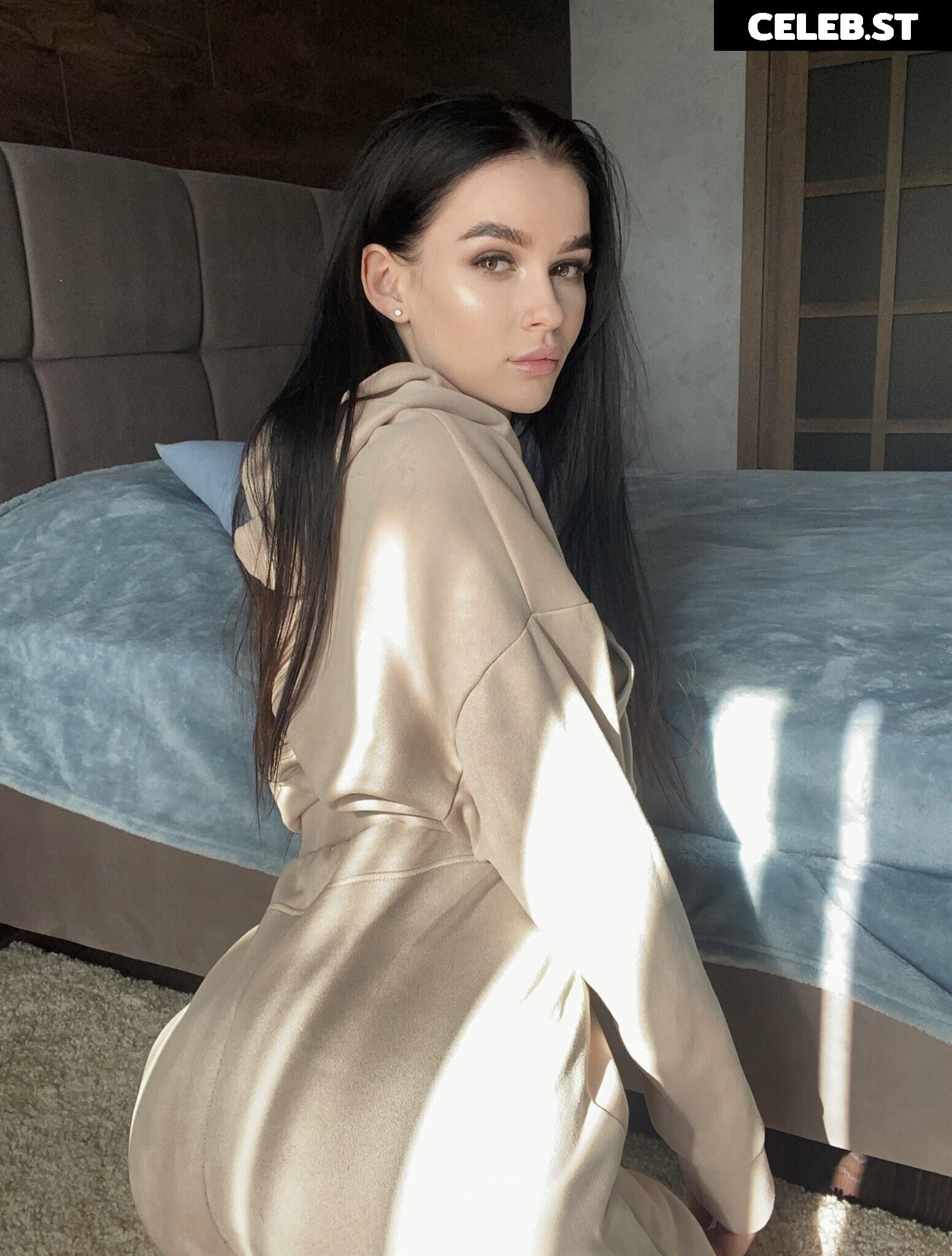 Chrysolite | Ivoryeva | Evaivory Image 12086946