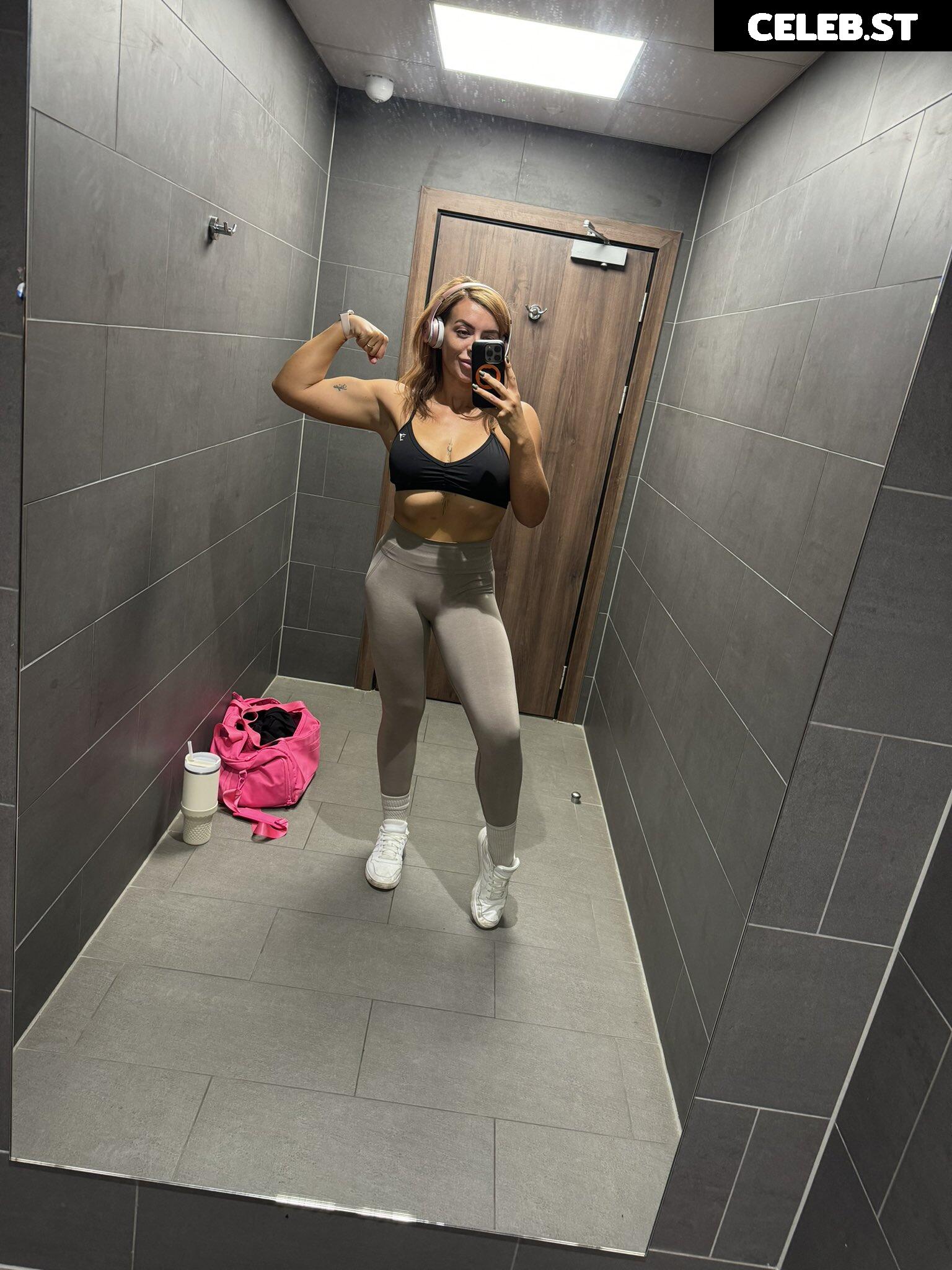Gymwife | Gymwife1 Image 12081501