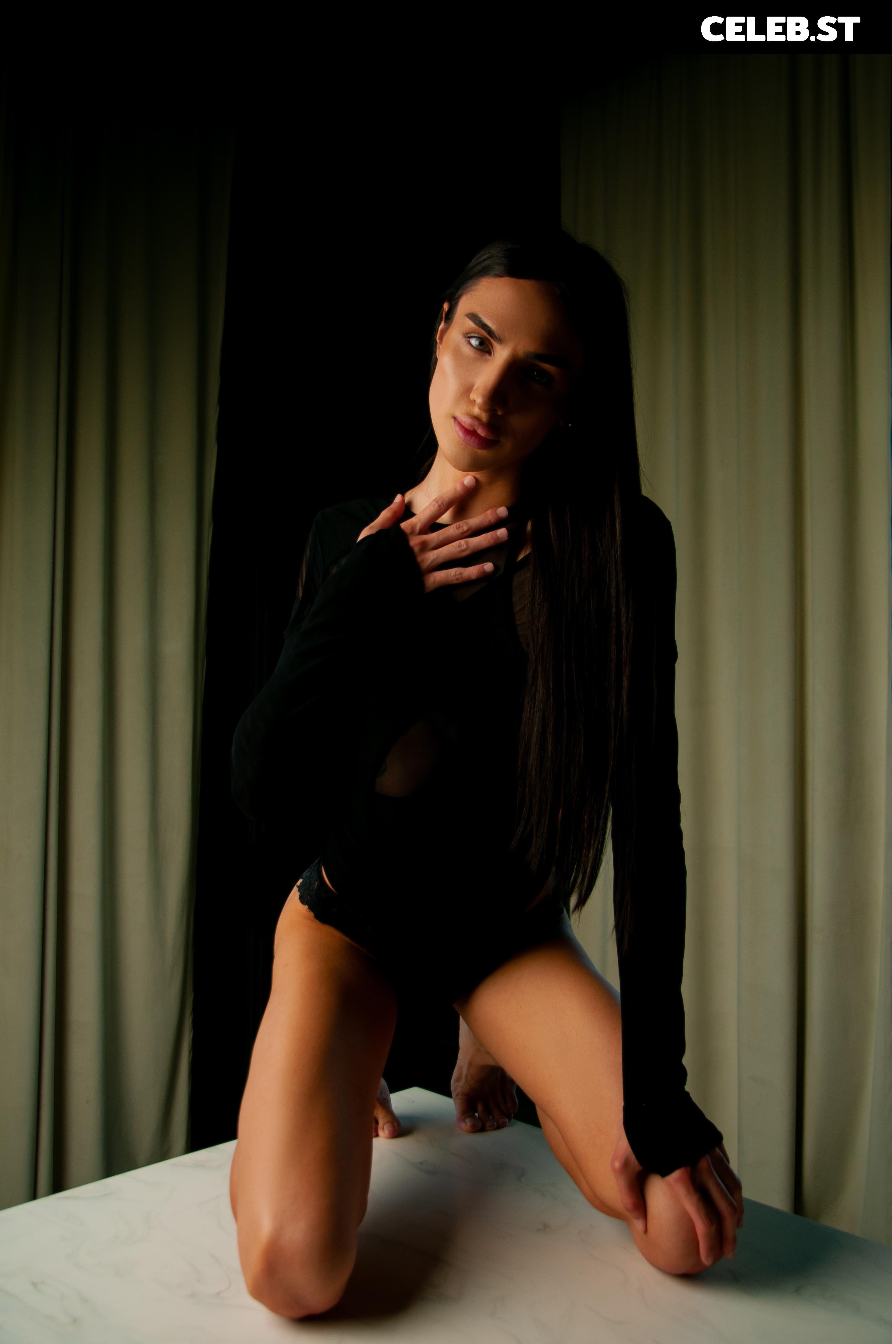 kim_oberlin_/Kim_oberlin Image 12082416