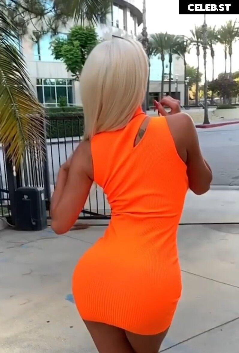 Nicolette Shea Image 1396968