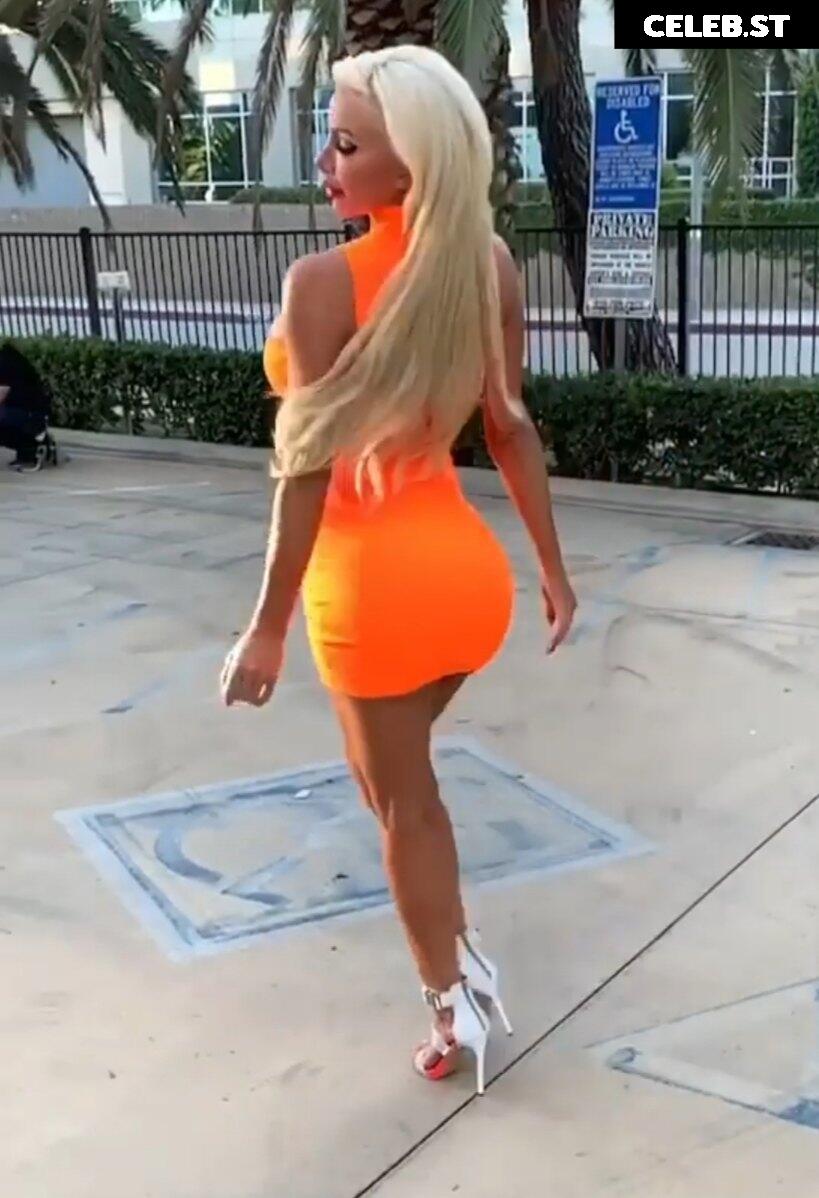 Nicolette Shea Image 1397430