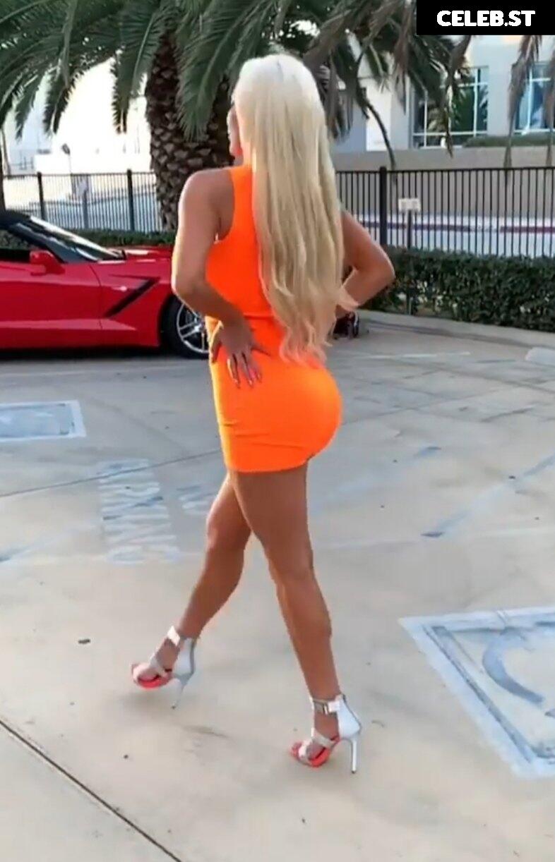 Nicolette Shea Image 1397638