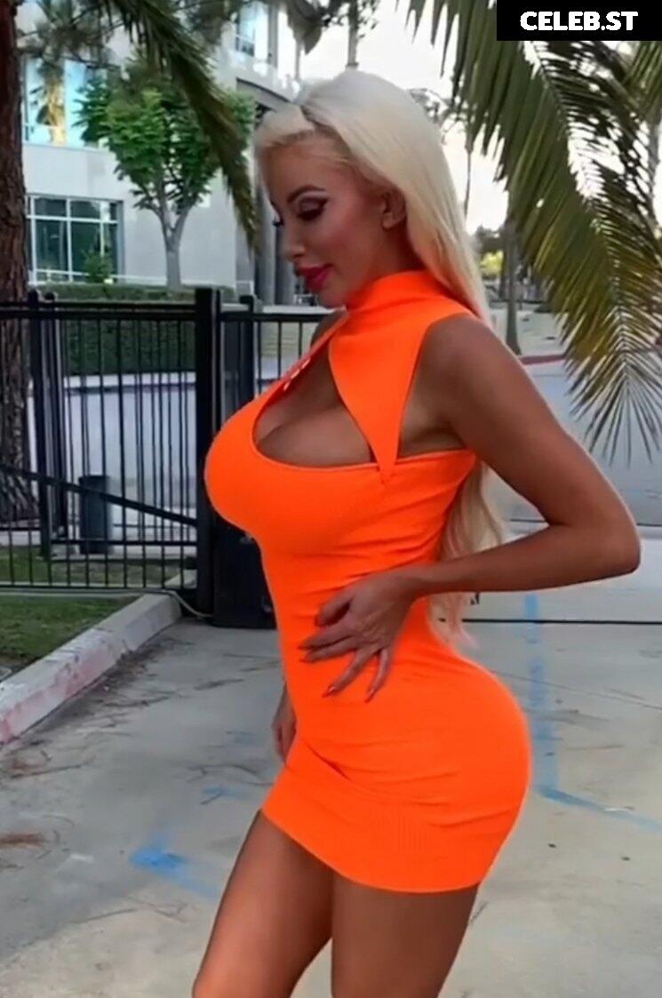 Nicolette Shea Image 1397253