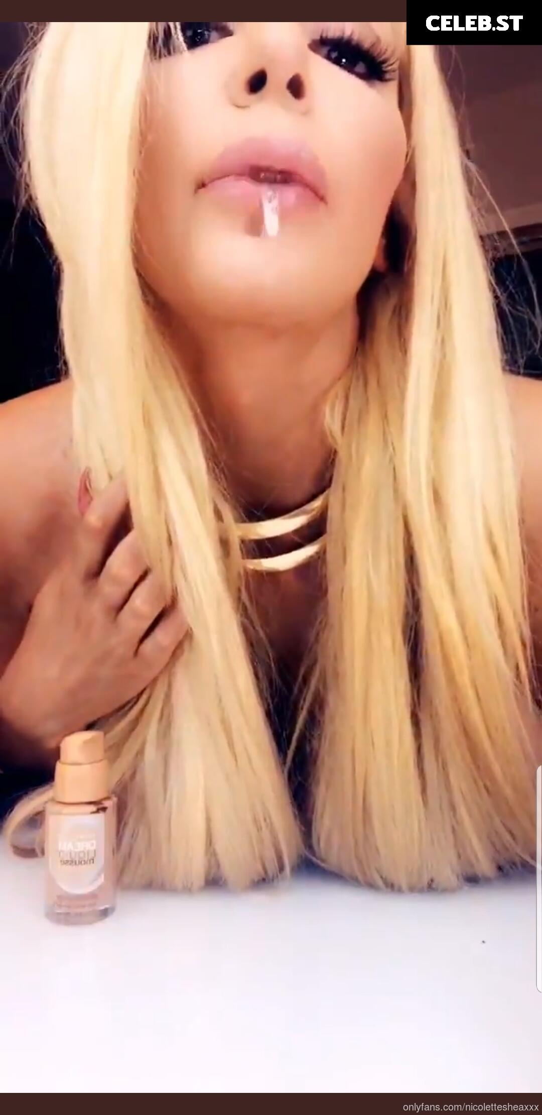 Nicolette Shea Image 1392564