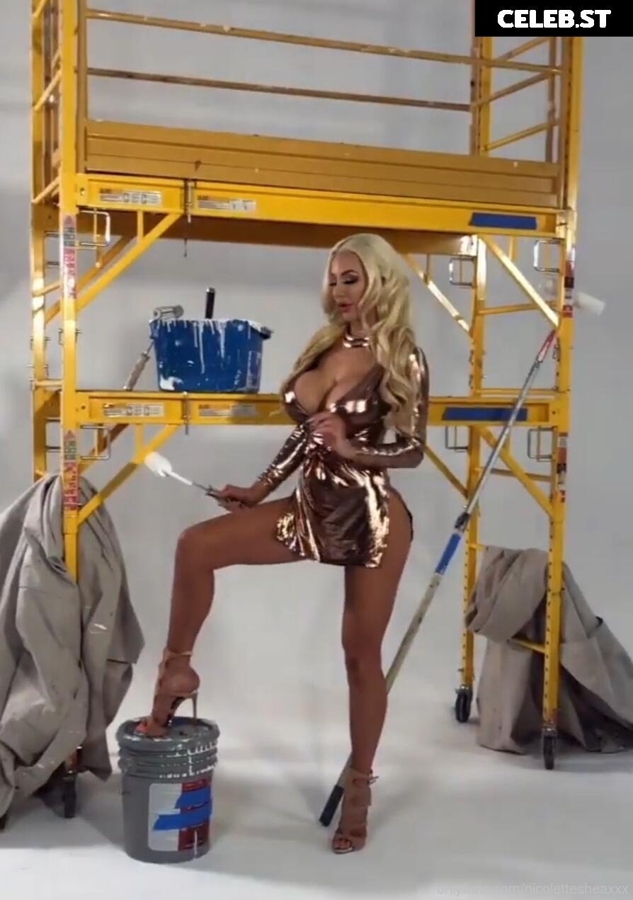 Nicolette Shea Image 1393299