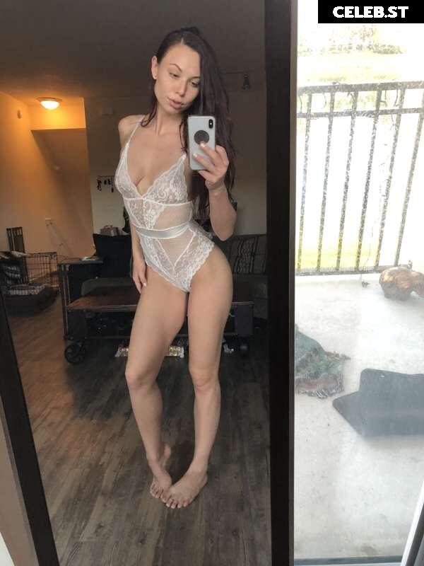 Aidra Fox Image 1374845