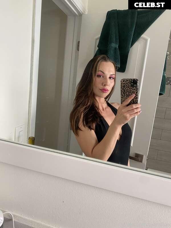 Aidra Fox Image 1374087
