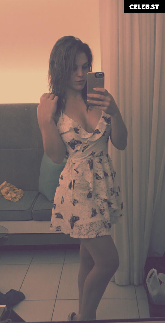 Molly Stewart Image 1333345