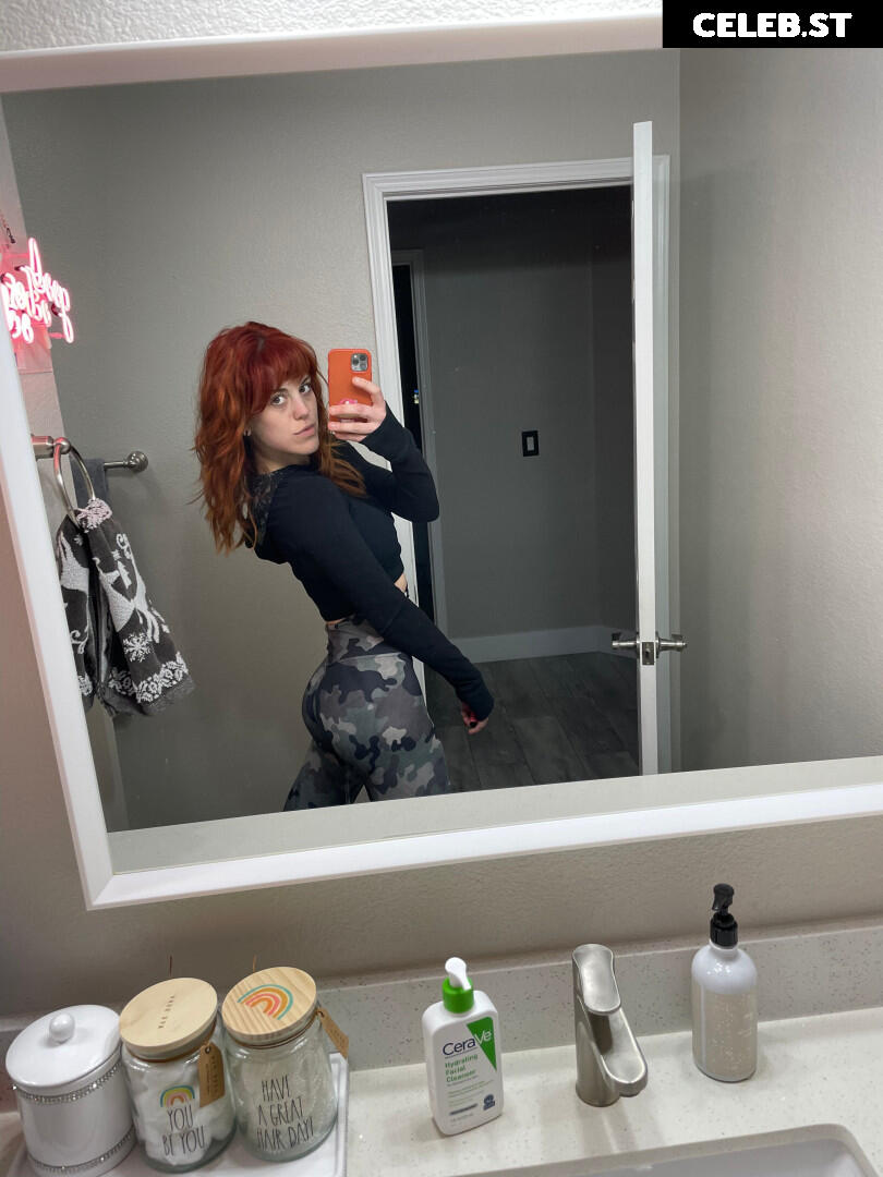 Molly Stewart Image 1325008