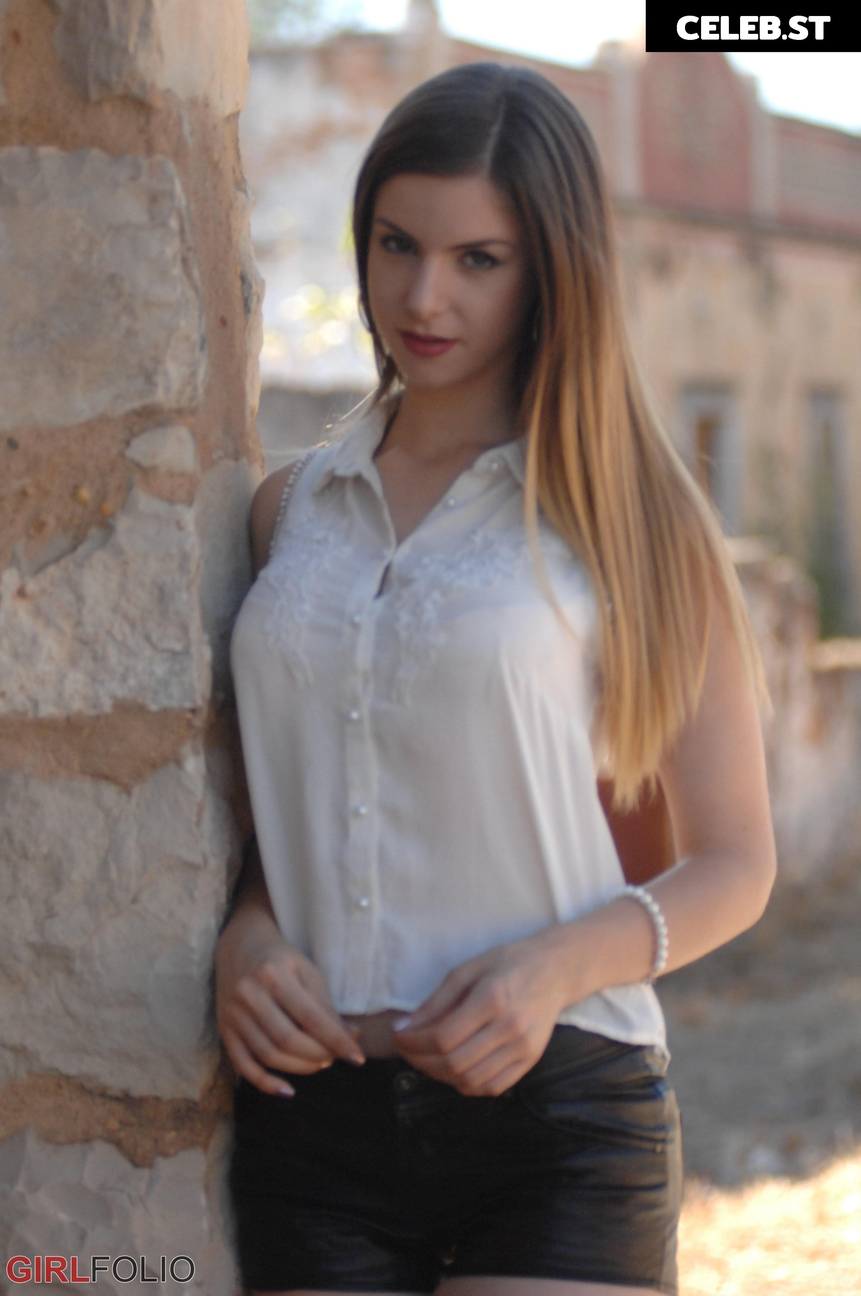 Stella Cox Image 1323272