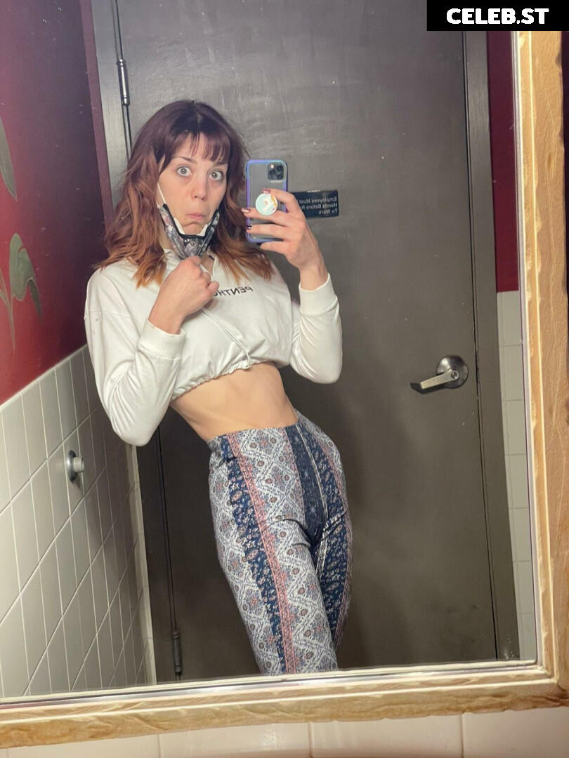 Molly Stewart Image 1320451