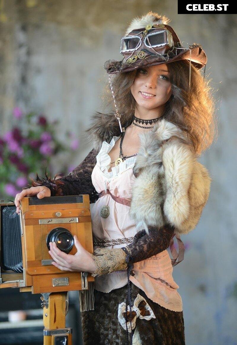 Foxy Di Image 1305675