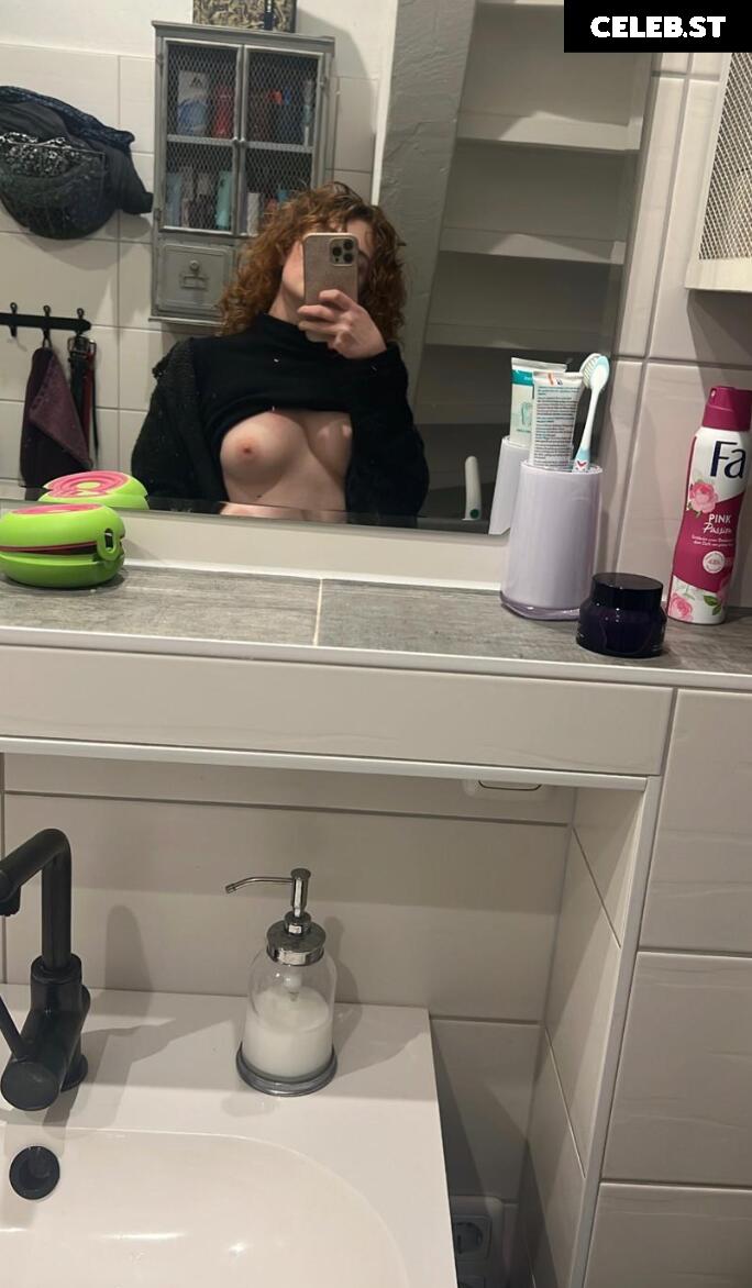 Nexeyredfox Image 188455