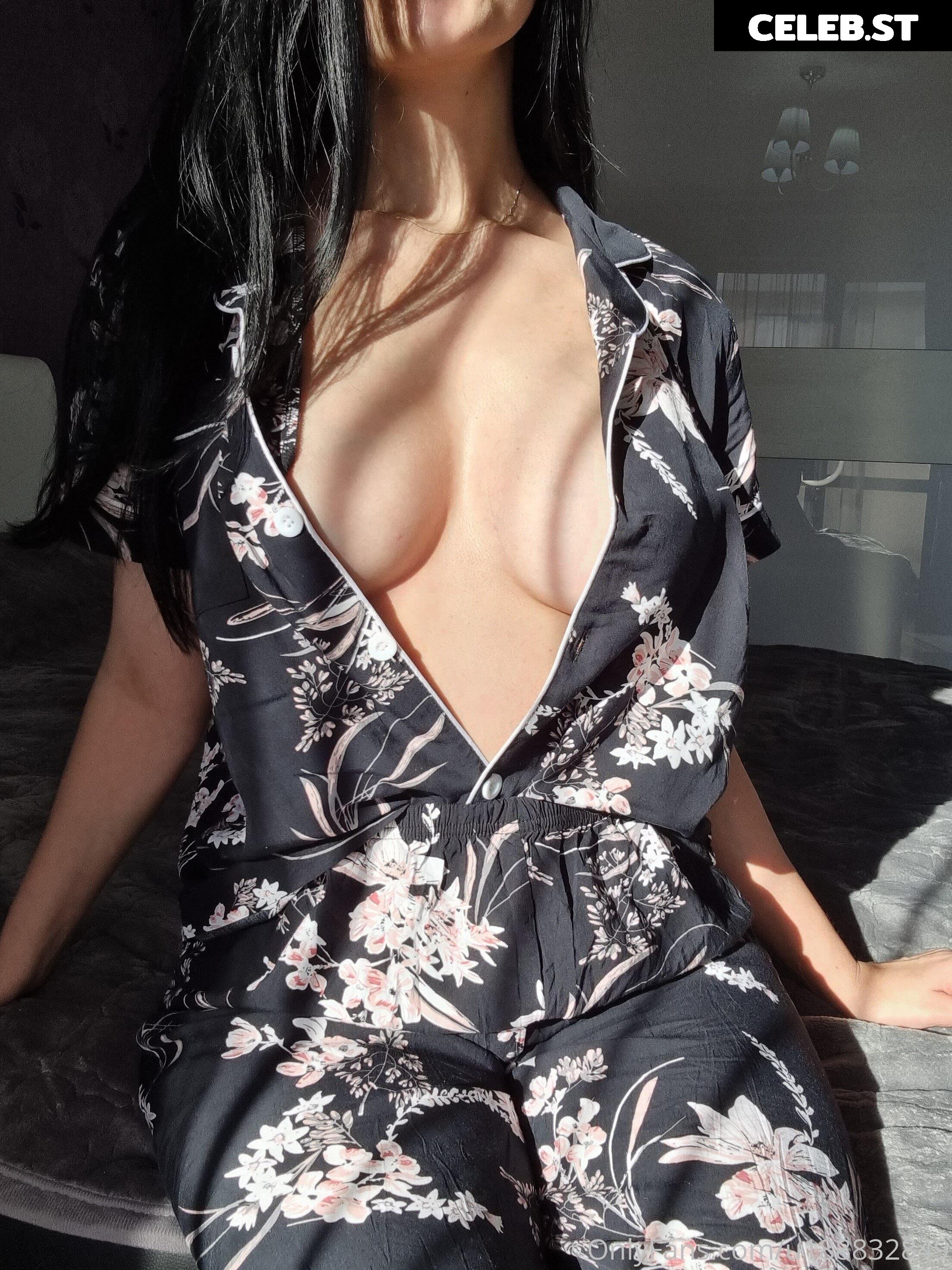 AtomicBrunette18 Image 1881633