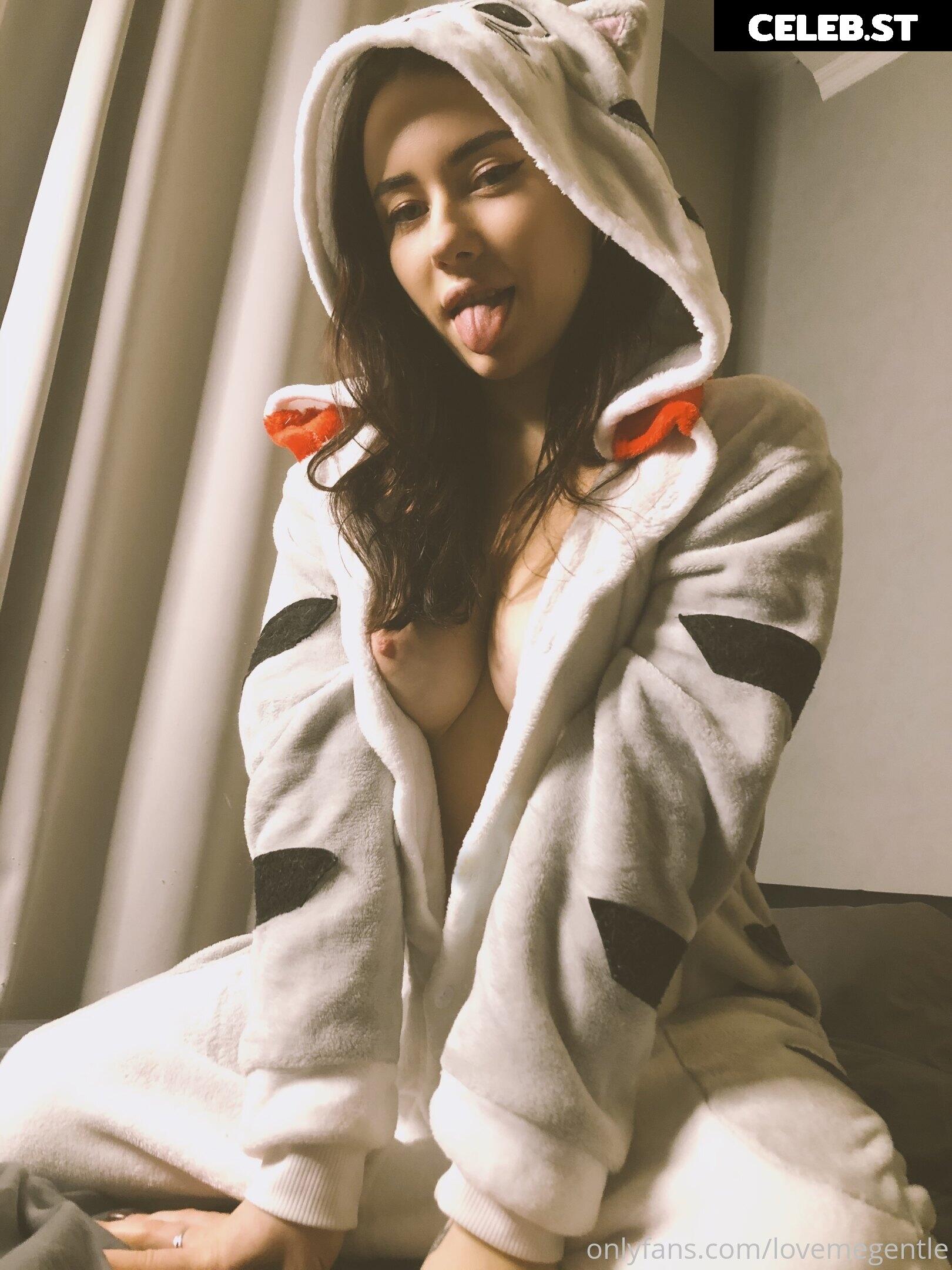 arilaviee Image 1880423