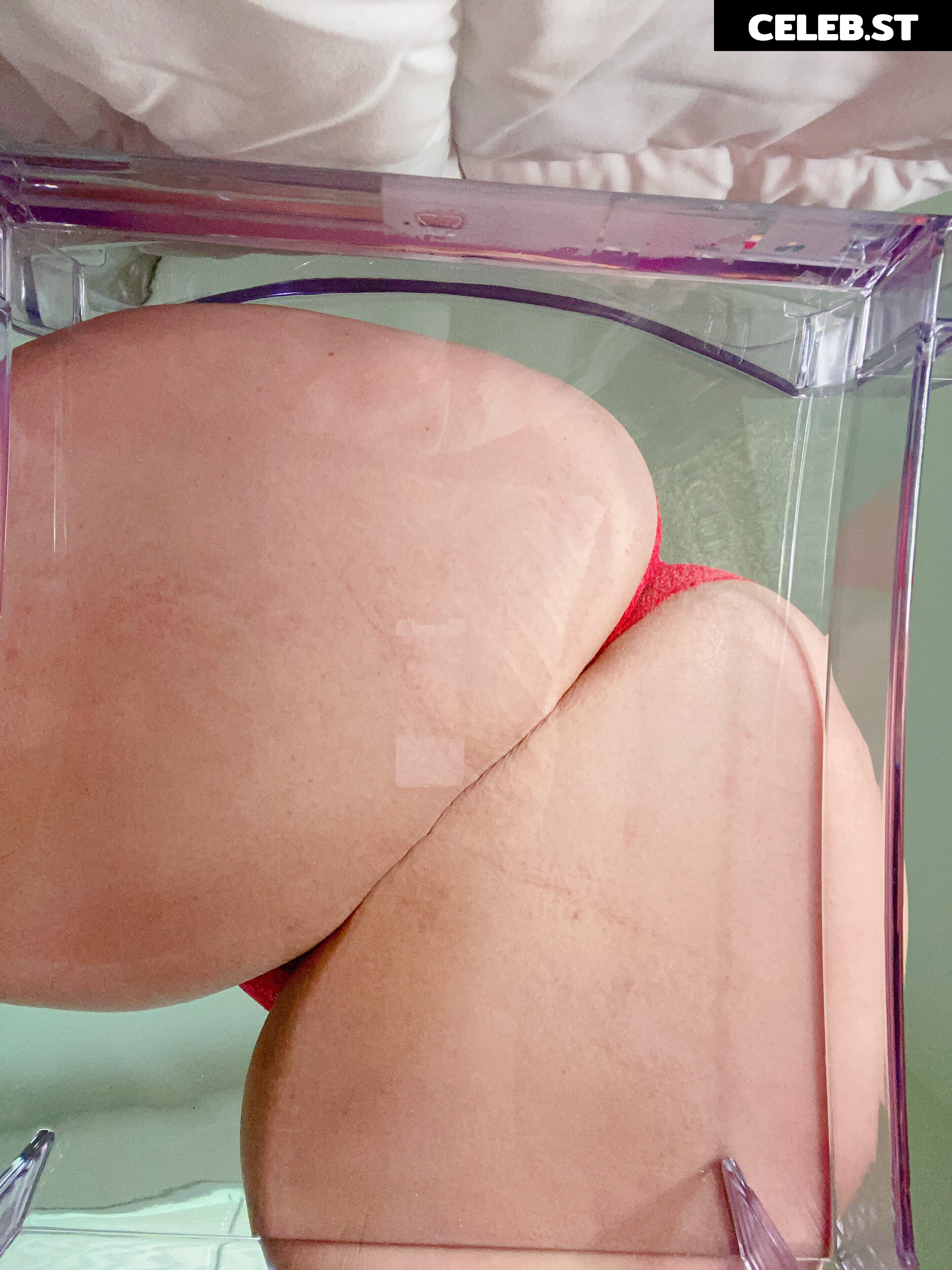 juliejuice0x Image 18882771