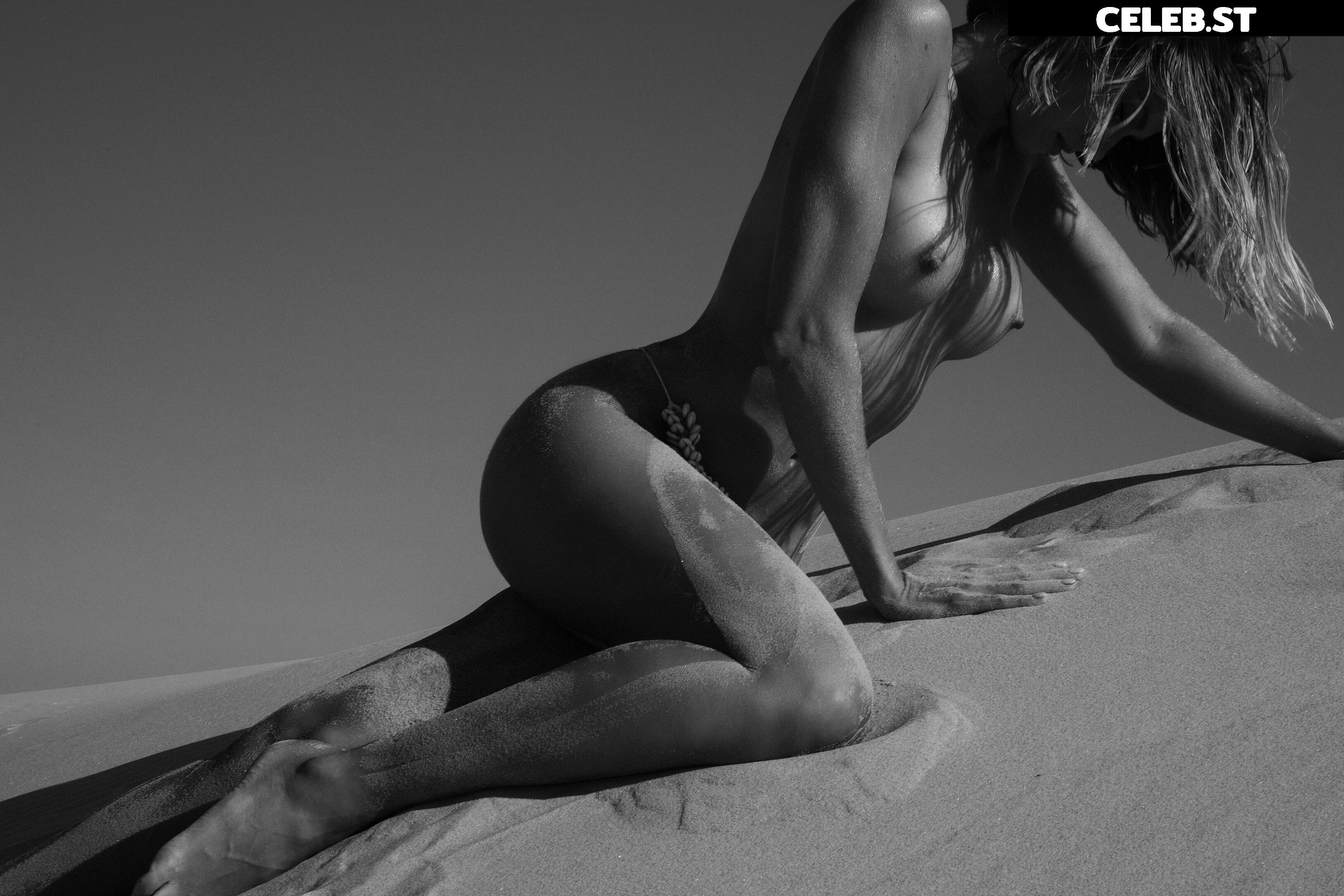 Natalie Roser Image 1860336