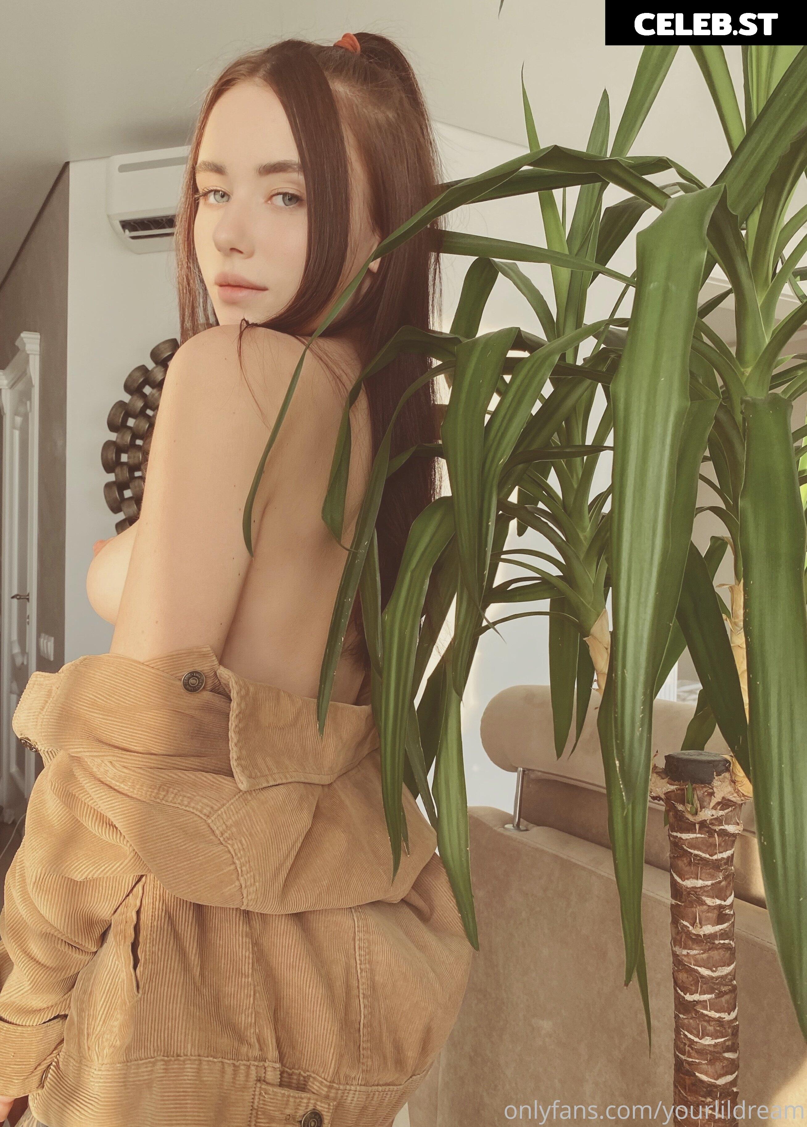 arilaviee Image 1860903