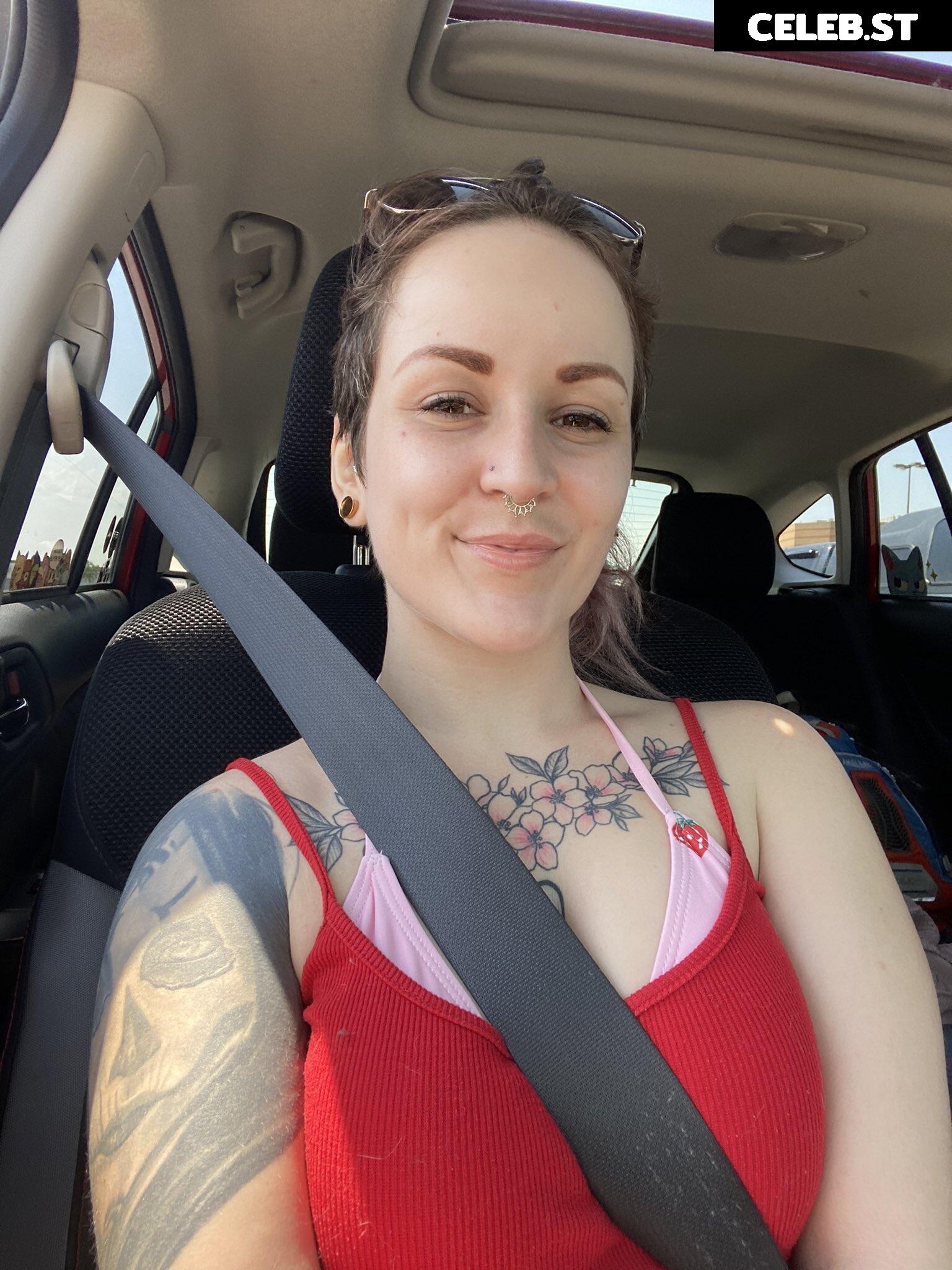 TinyToni Image 1856602