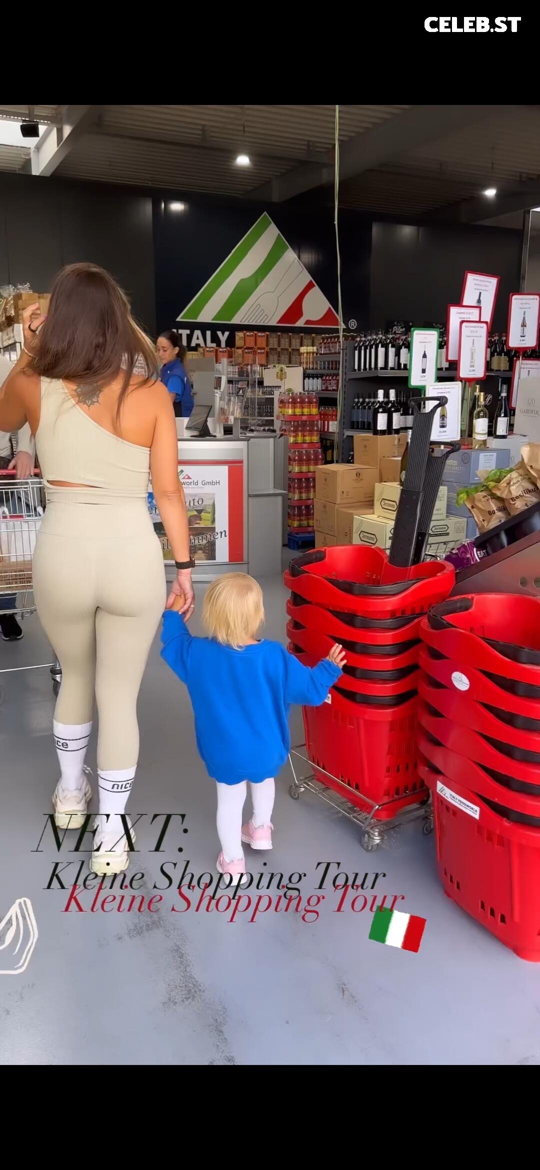 Sarah Engels Image 1857081